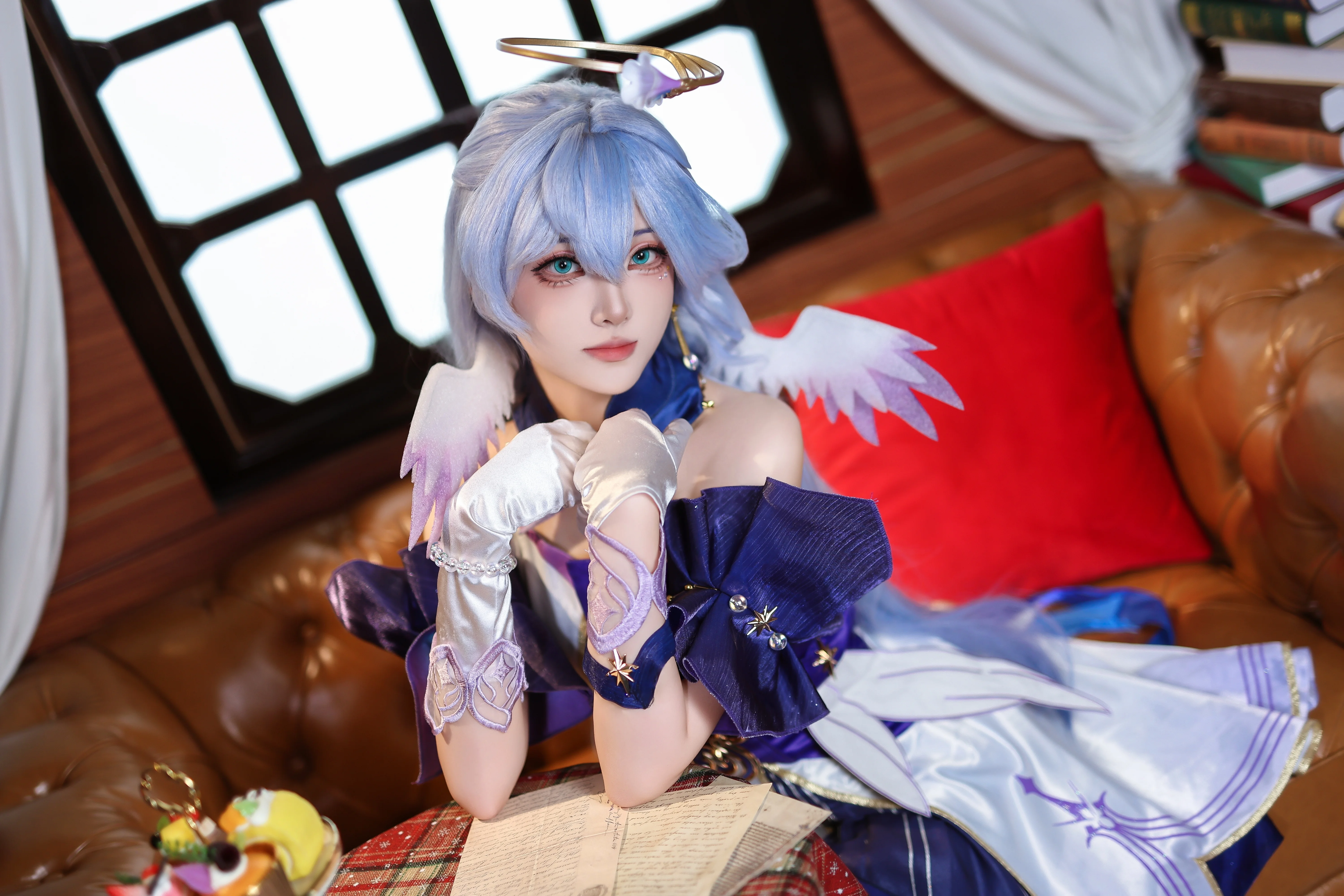 【知更鸟cos】崩坏星穹铁道里的银翼歌者与周末酒馆 - 第 4 张