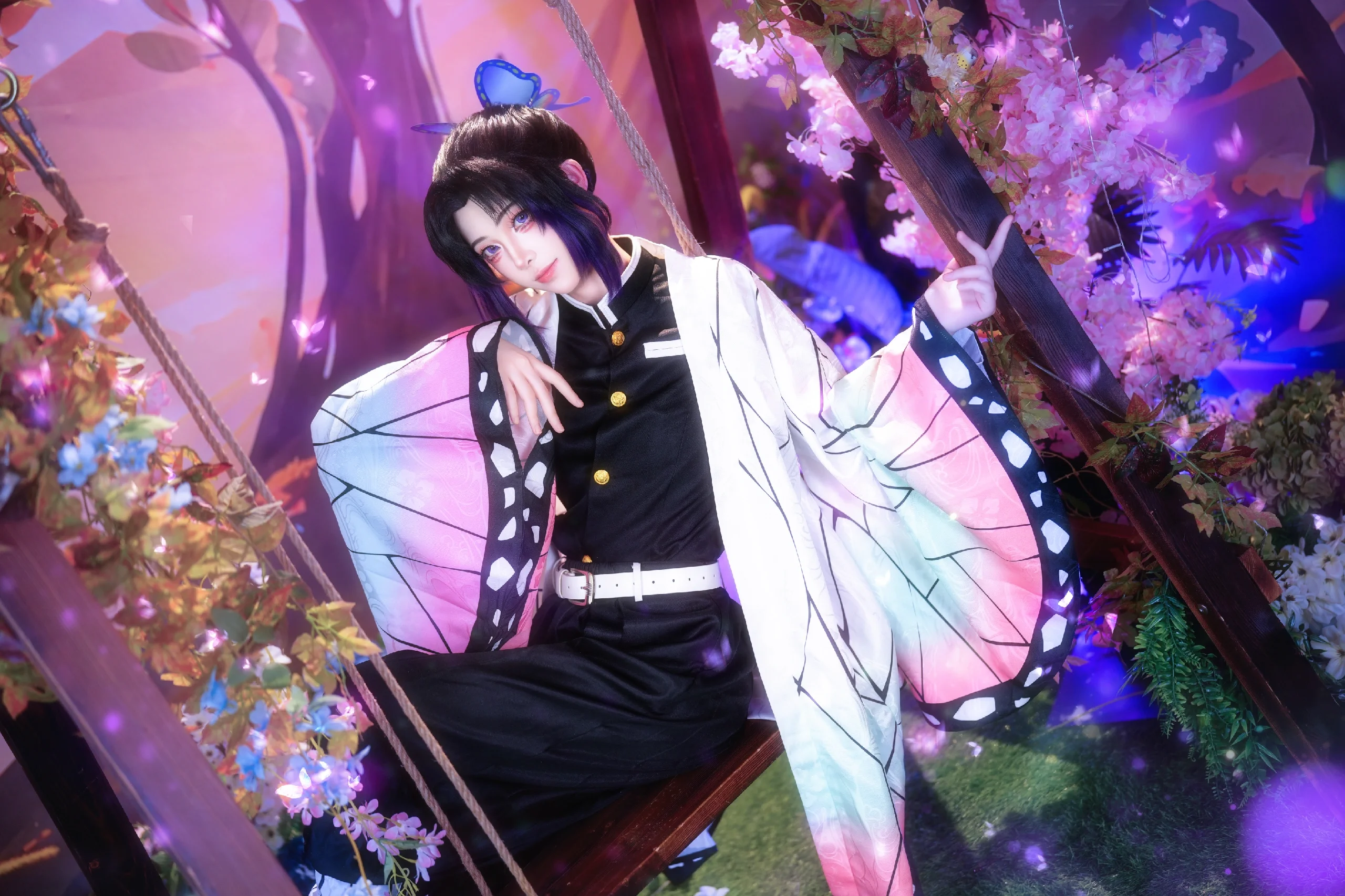 【蝴蝶忍cos】鬼灭之刃中的虫柱，演绎优雅而从容的蝶舞