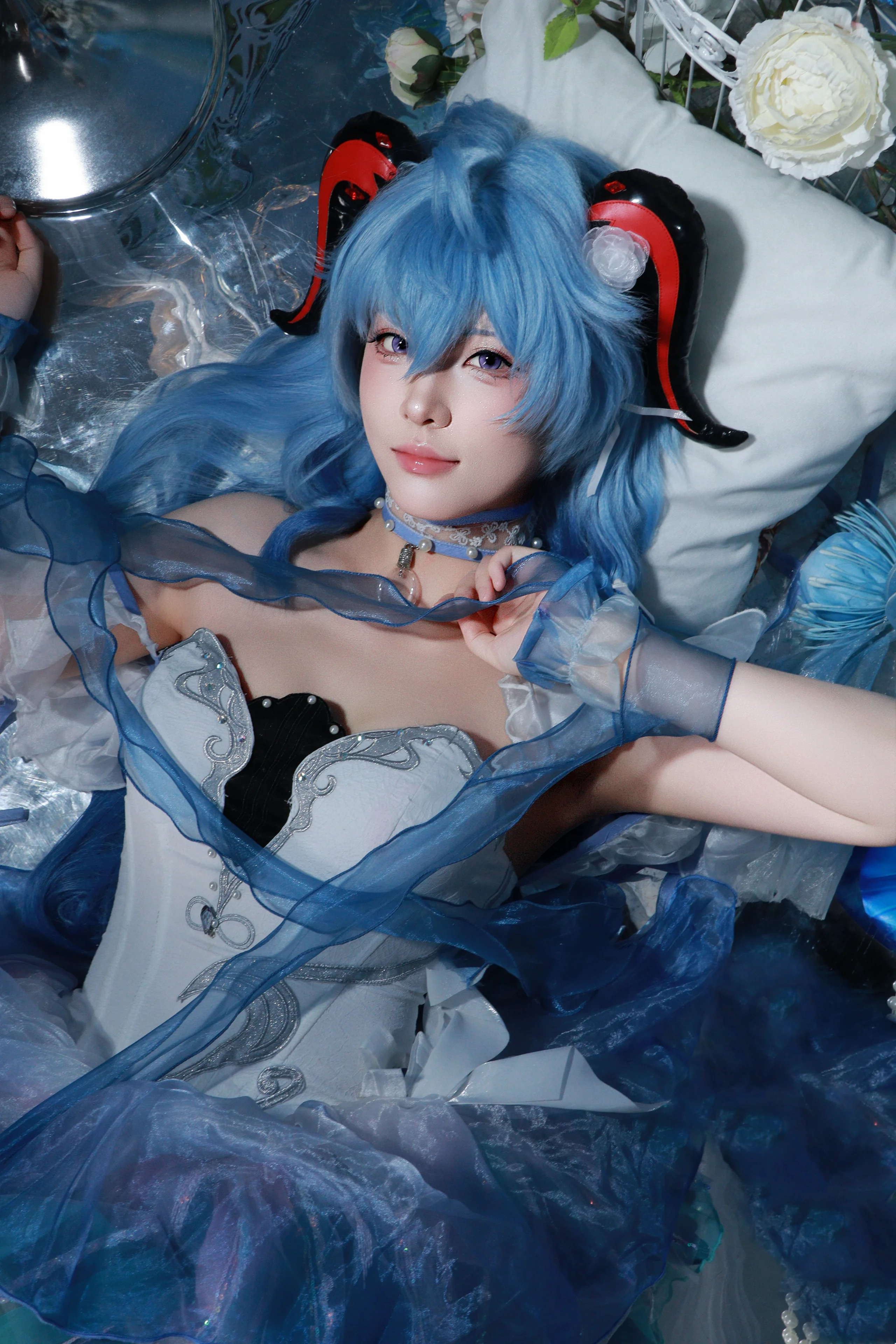 【甘雨cos】原神里的蓝发麒麟，安静氛围下的倒影瞬间 - 第 2 张