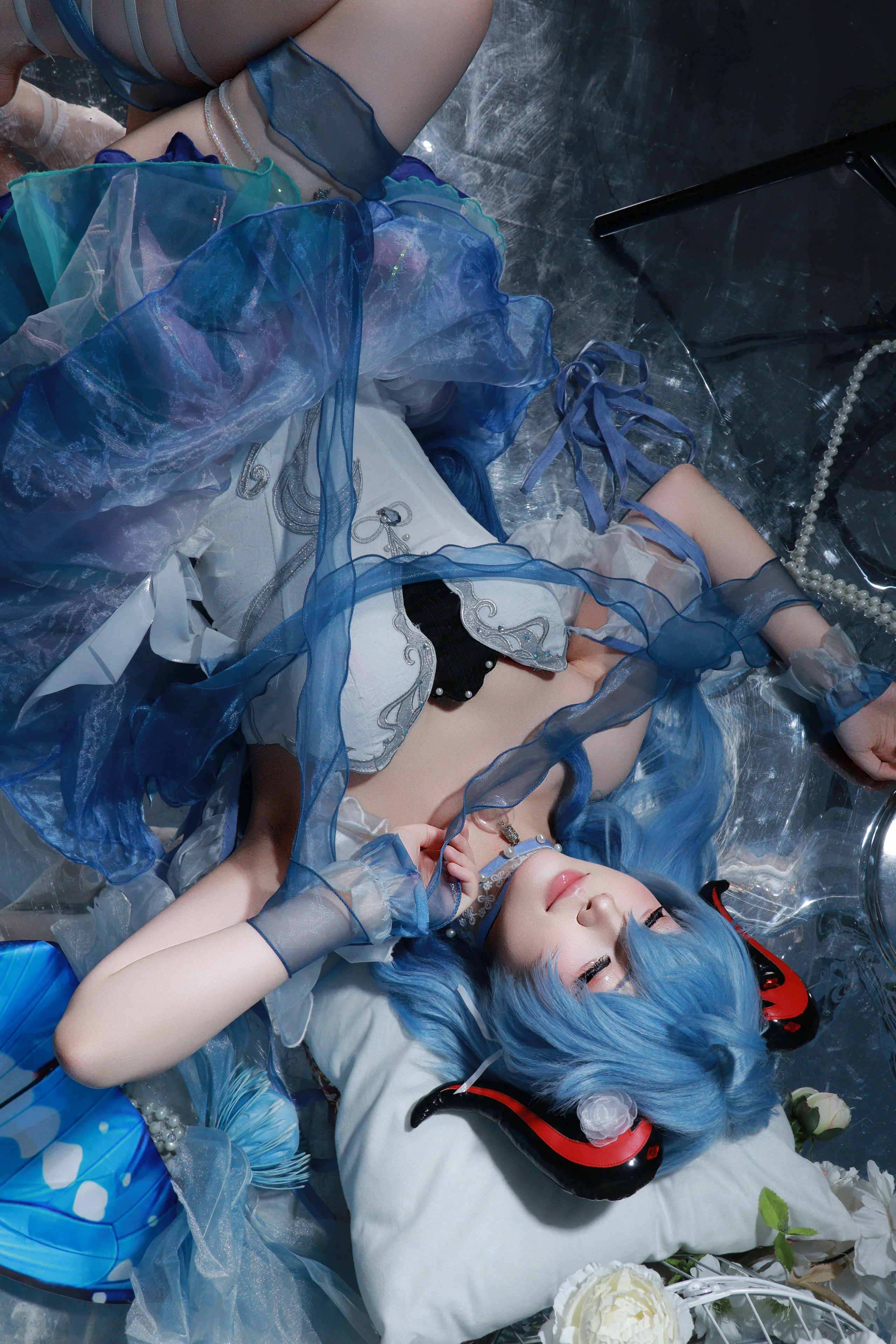 【甘雨cos】原神里的蓝发麒麟，安静氛围下的倒影瞬间 - 第 3 张