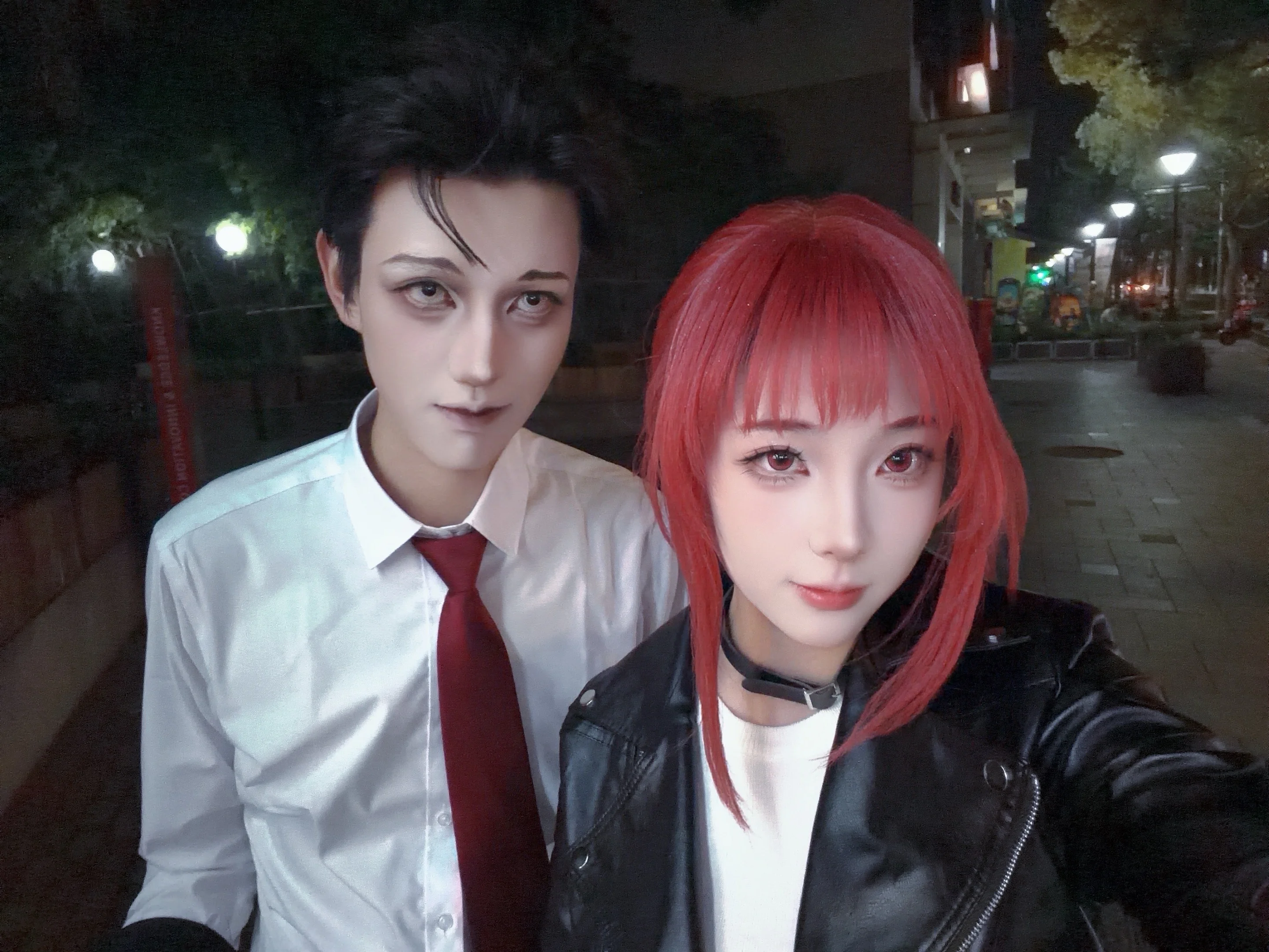 大学路街头夜拍，拍到半夜十二点的皮衣红发cosplay日常 - 第 1 张
