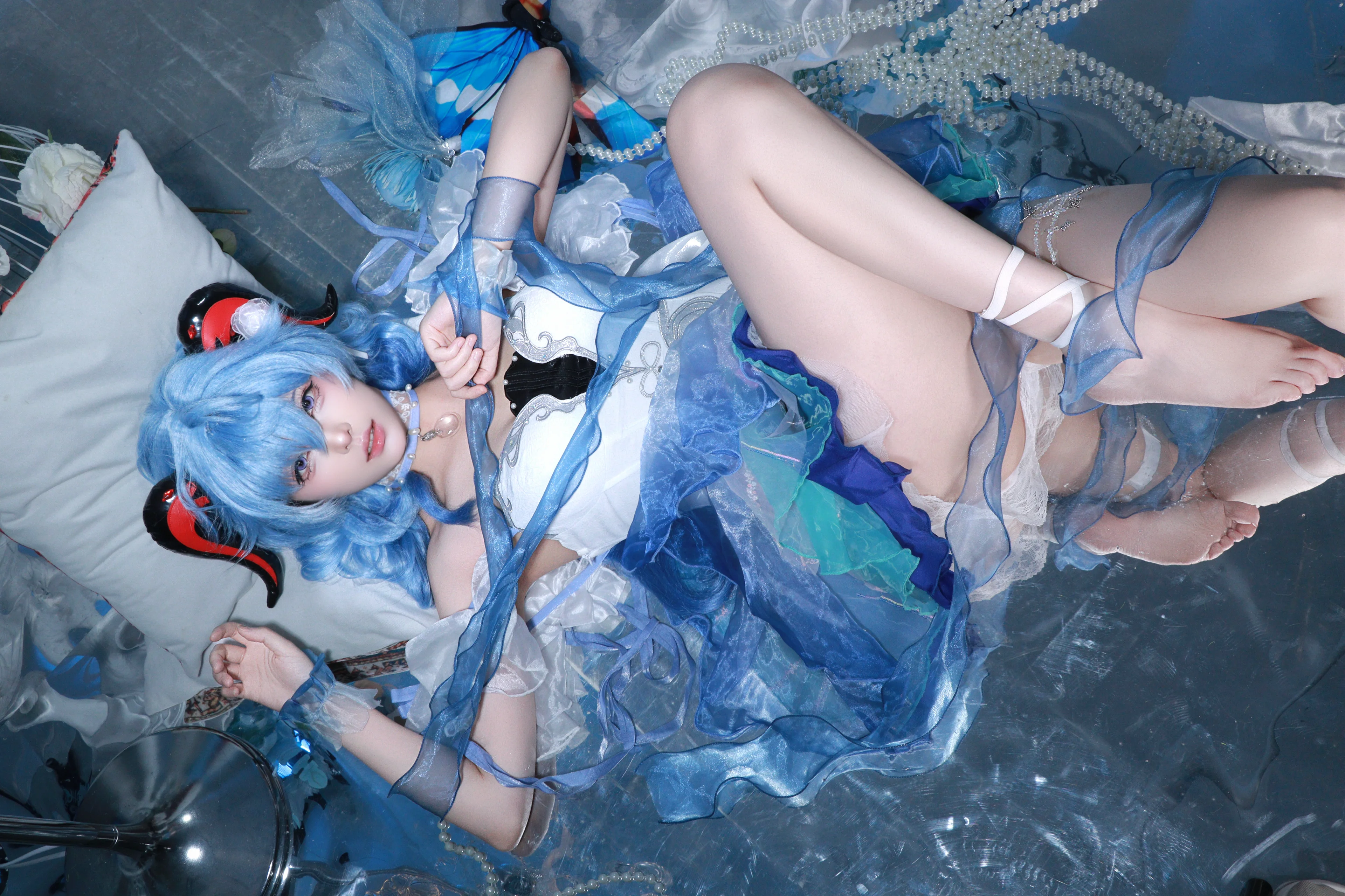 【甘雨cos】原神甘雨正片拍摄分享，冰蓝纱裙的梦幻氛围 - 第 1 张