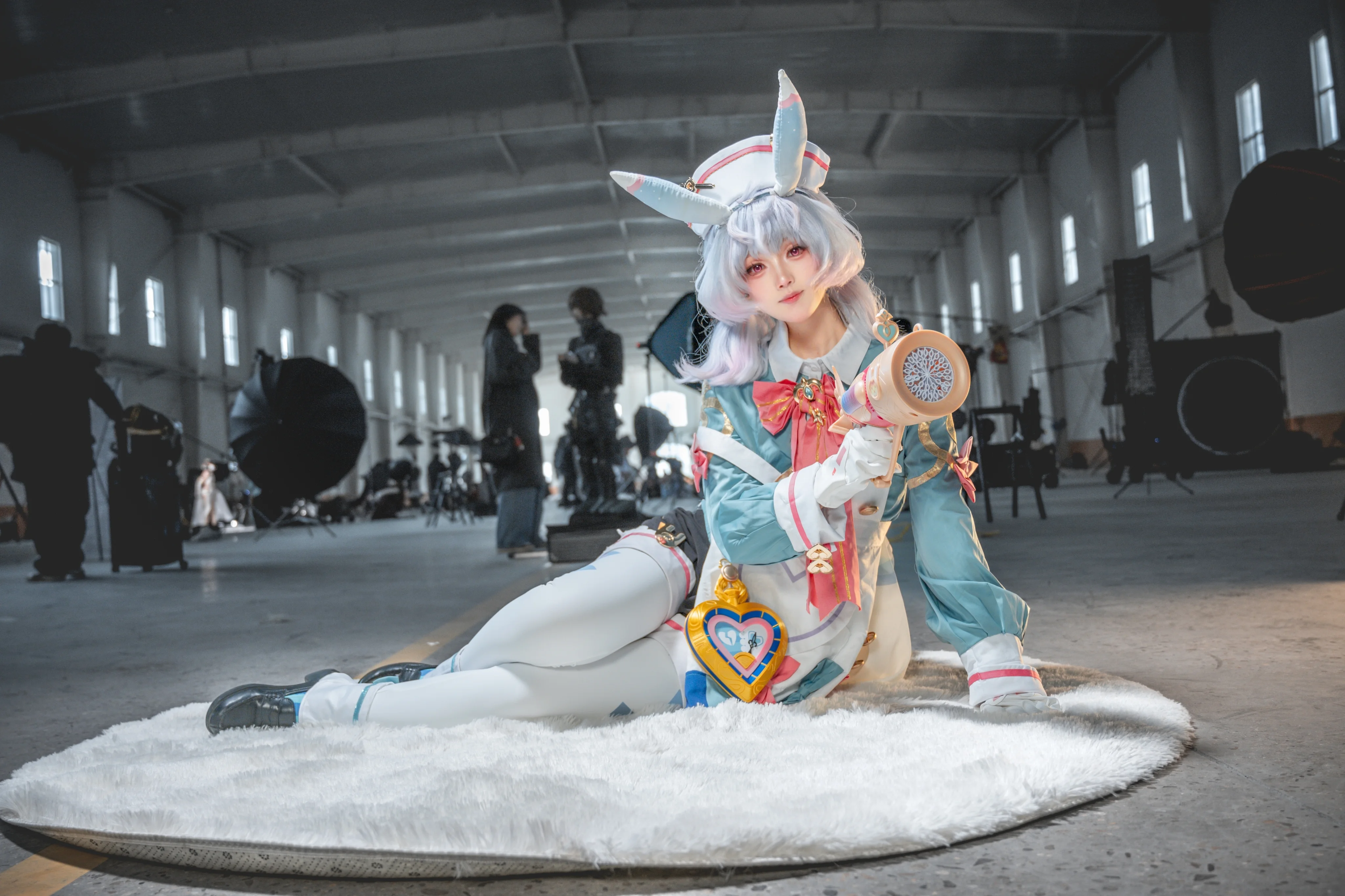 【希格雯cos】水蓝色兔耳水手服的仓库光影记录 - 第 2 张