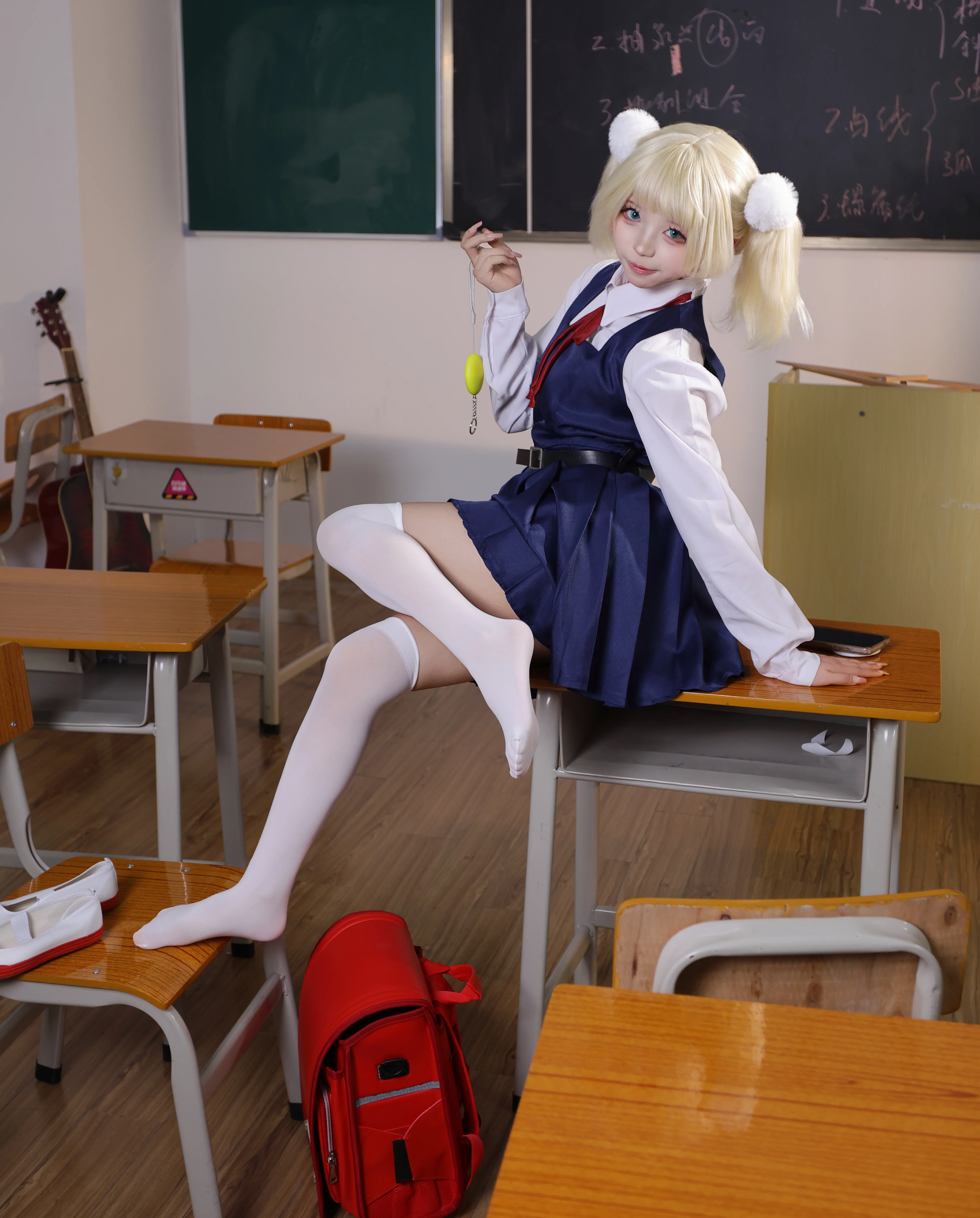 【时雨羽衣cos】萝莉神的安魂曲教室随拍