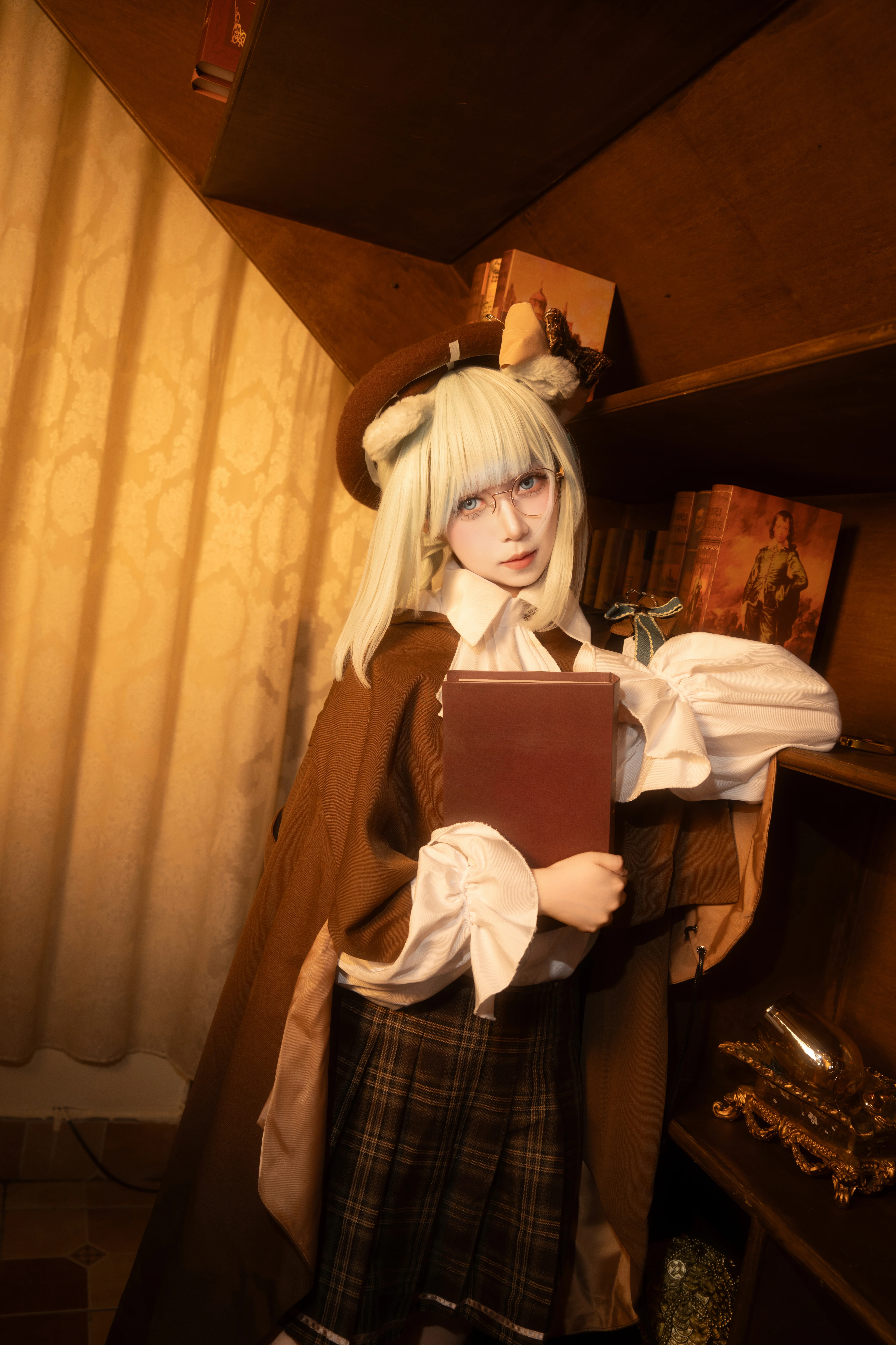【明日方舟真理cos】JR联动款，萌系小熊侦探复古书房探秘 - 第 4 张