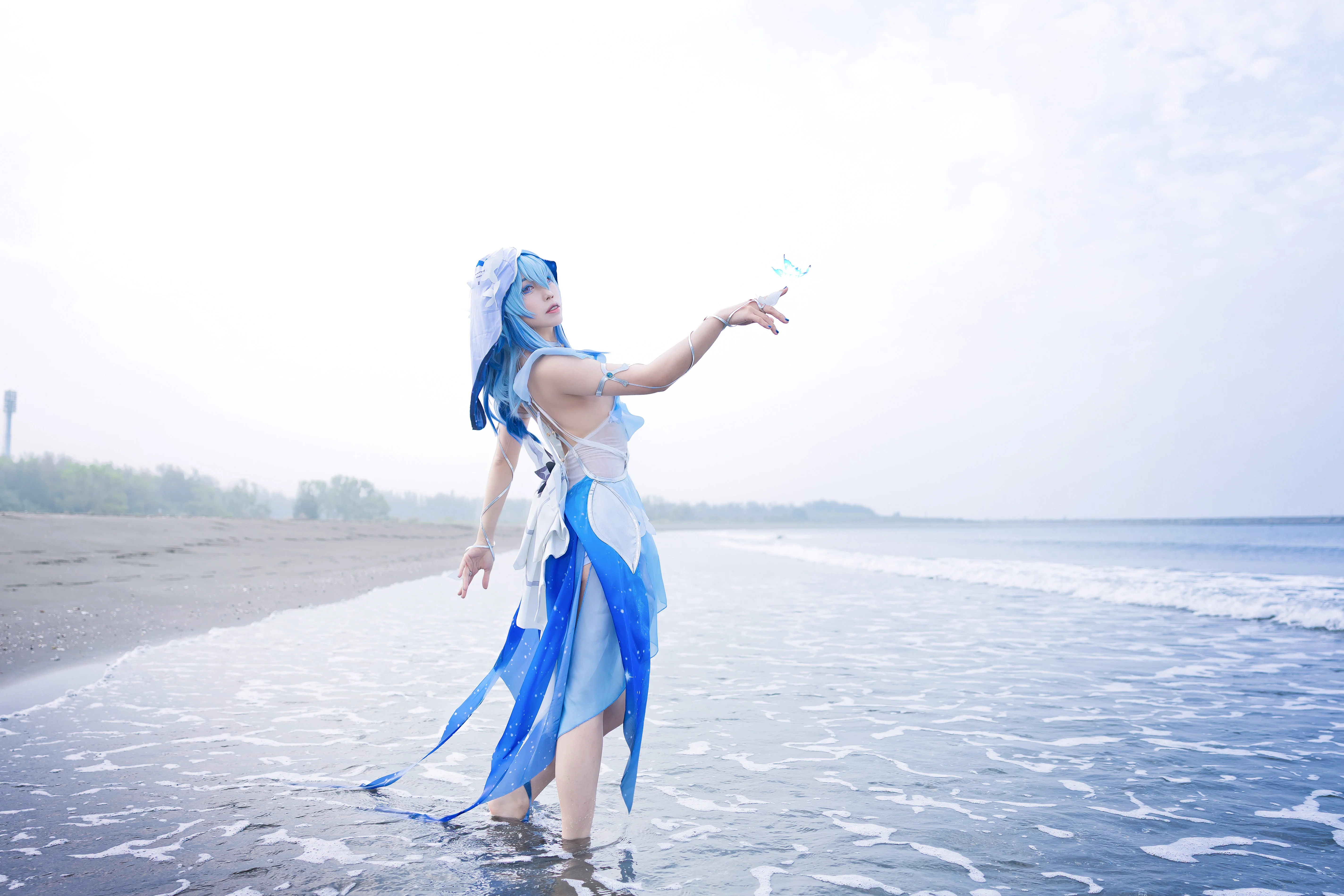 【守岸人cos】鸣潮海岸线，这次终于把守岸人的氛围感拍透了 - 第 7 张
