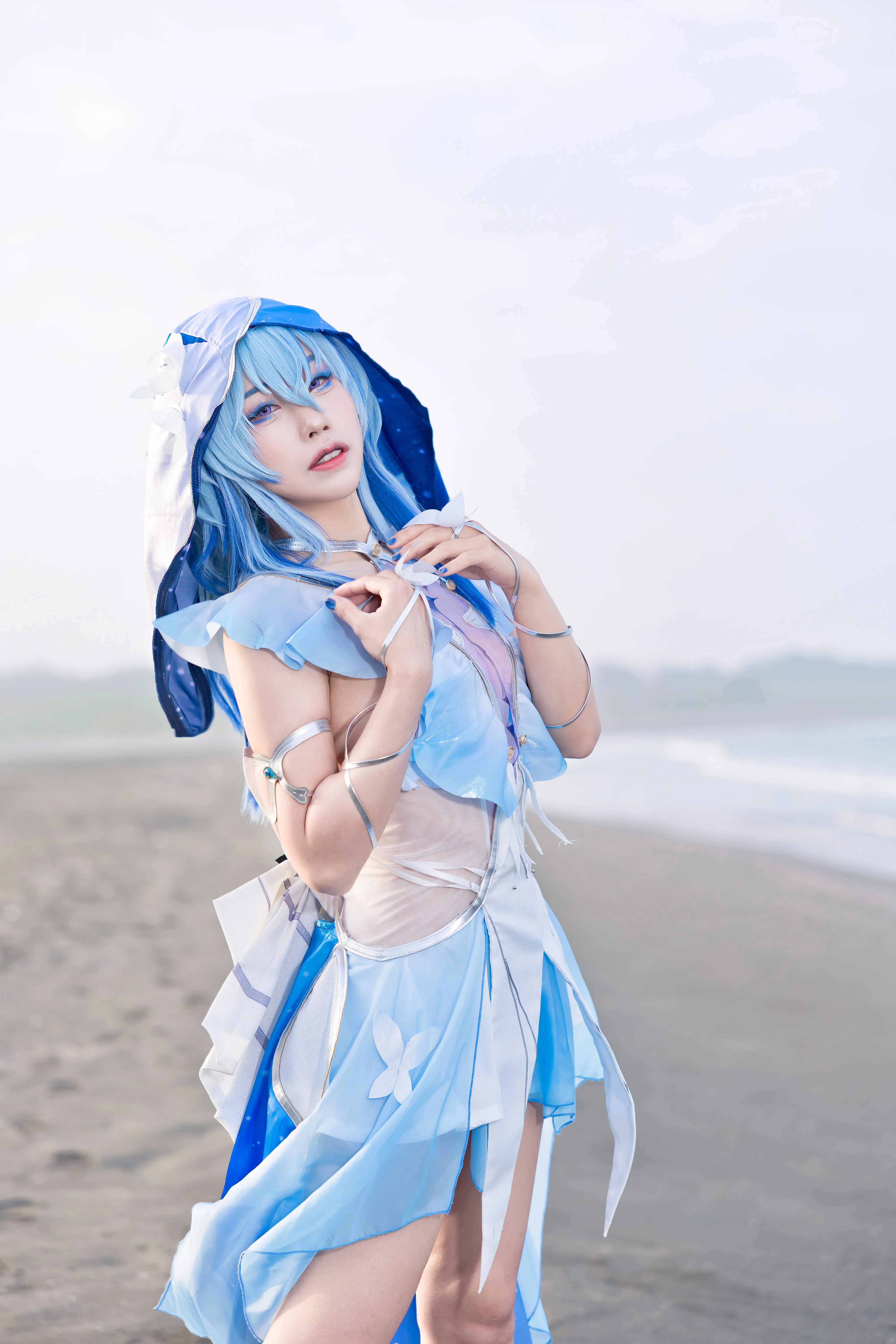 【守岸人cos】鸣潮海岸线，这次终于把守岸人的氛围感拍透了 - 第 8 张