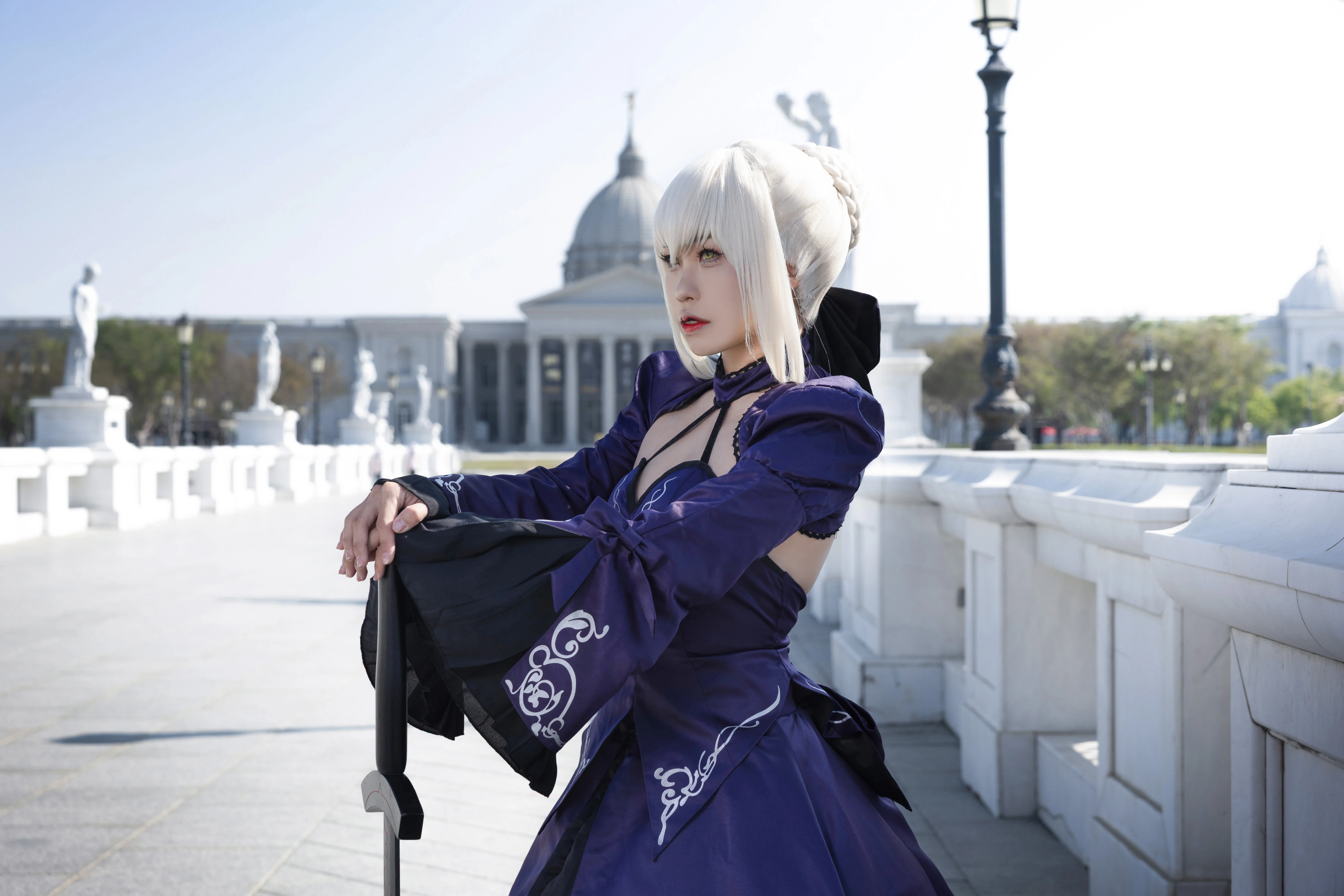 【Altria Cosplay】The Knight's Grace Strolling Among the White Arcades - Image 2