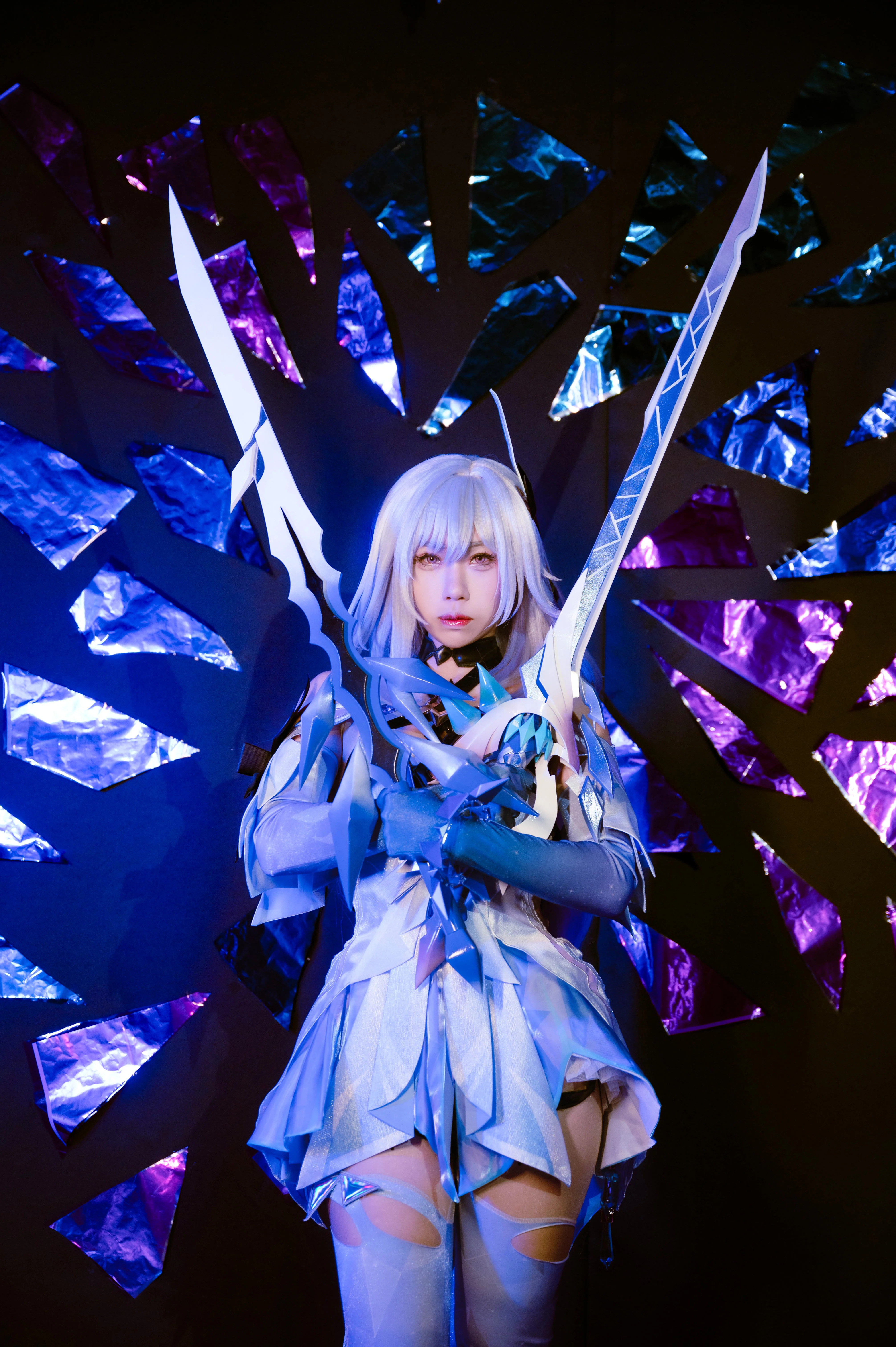 【丝柯克cos】原神中的寂灭星芒，重装剑士的冷酷瞬间 - 第 3 张