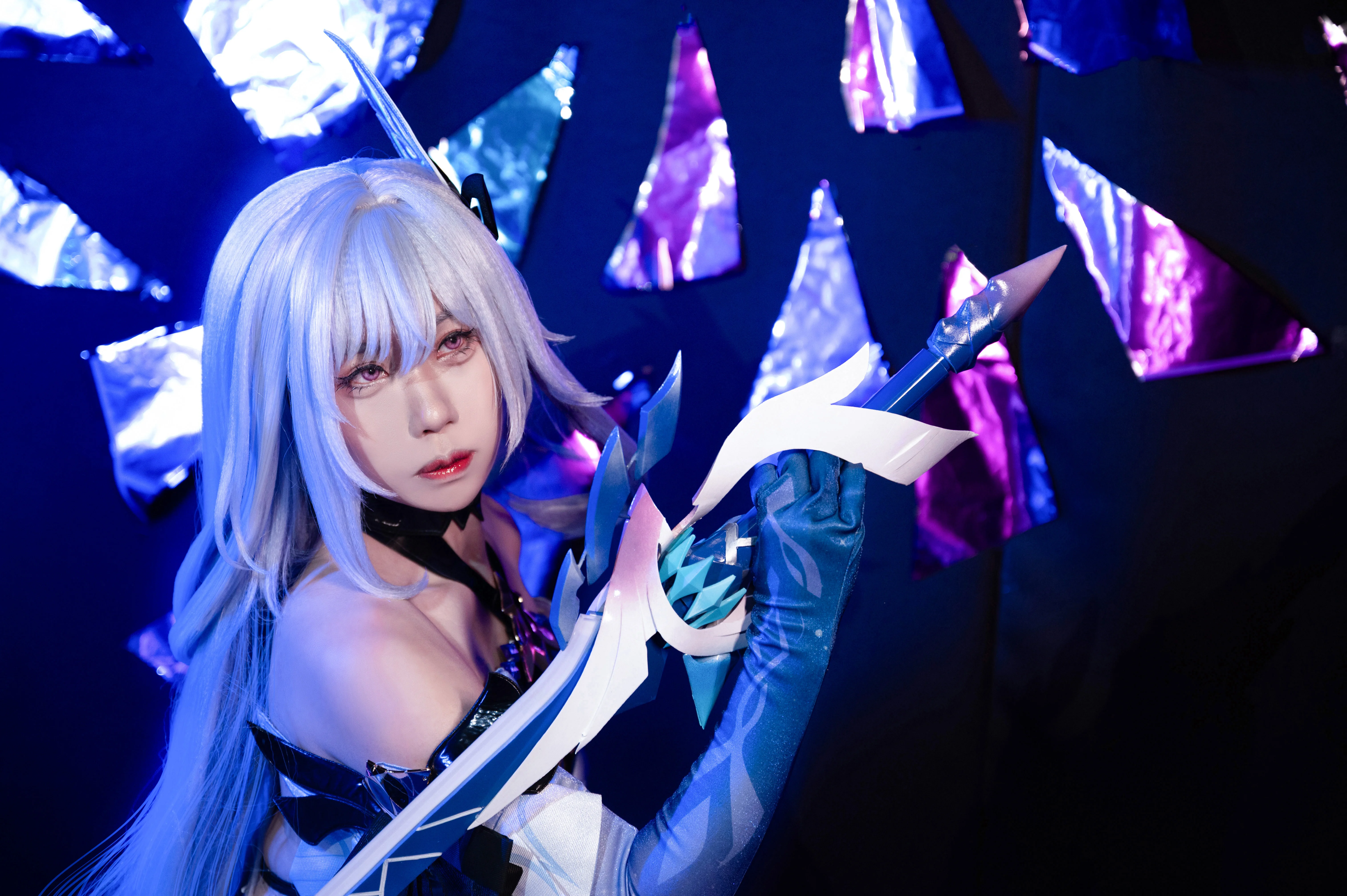 【丝柯克cos】原神中的寂灭星芒，重装剑士的冷酷瞬间 - 第 5 张