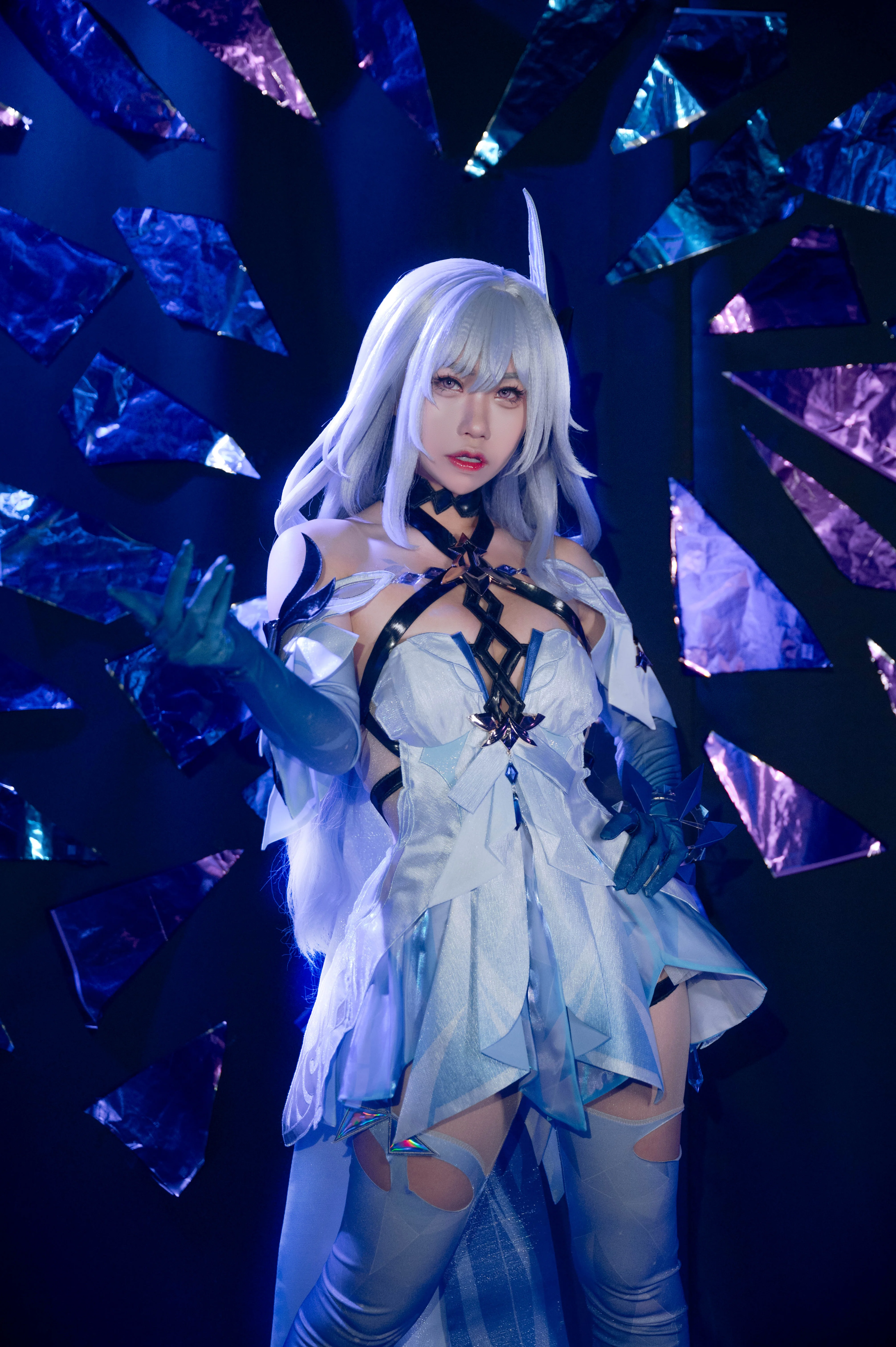 【丝柯克cos】原神中的寂灭星芒，重装剑士的冷酷瞬间 - 第 7 张