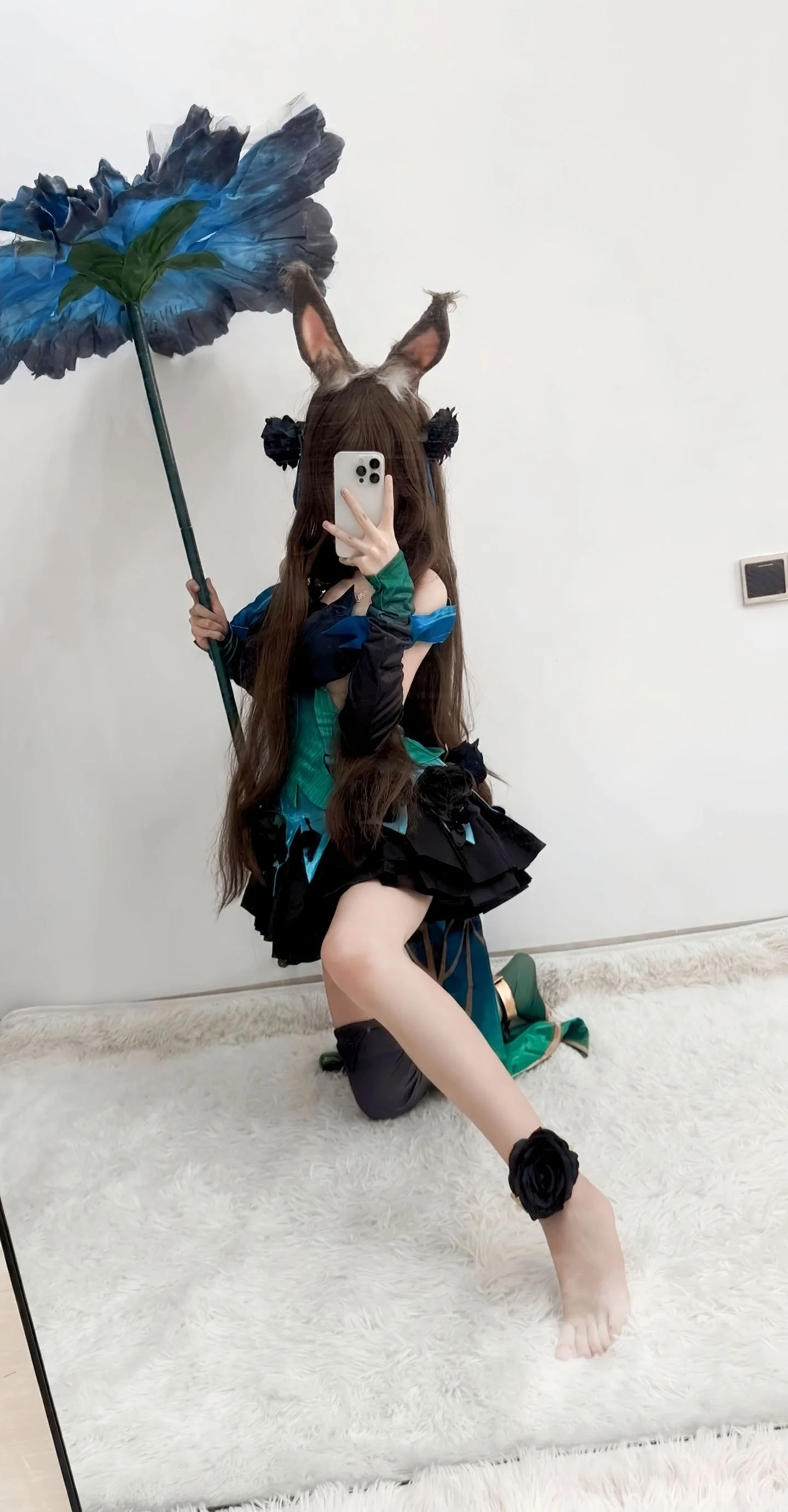 【公孫離cos】王者榮耀，藍黑花間的靈動舞者 - 第 3 張