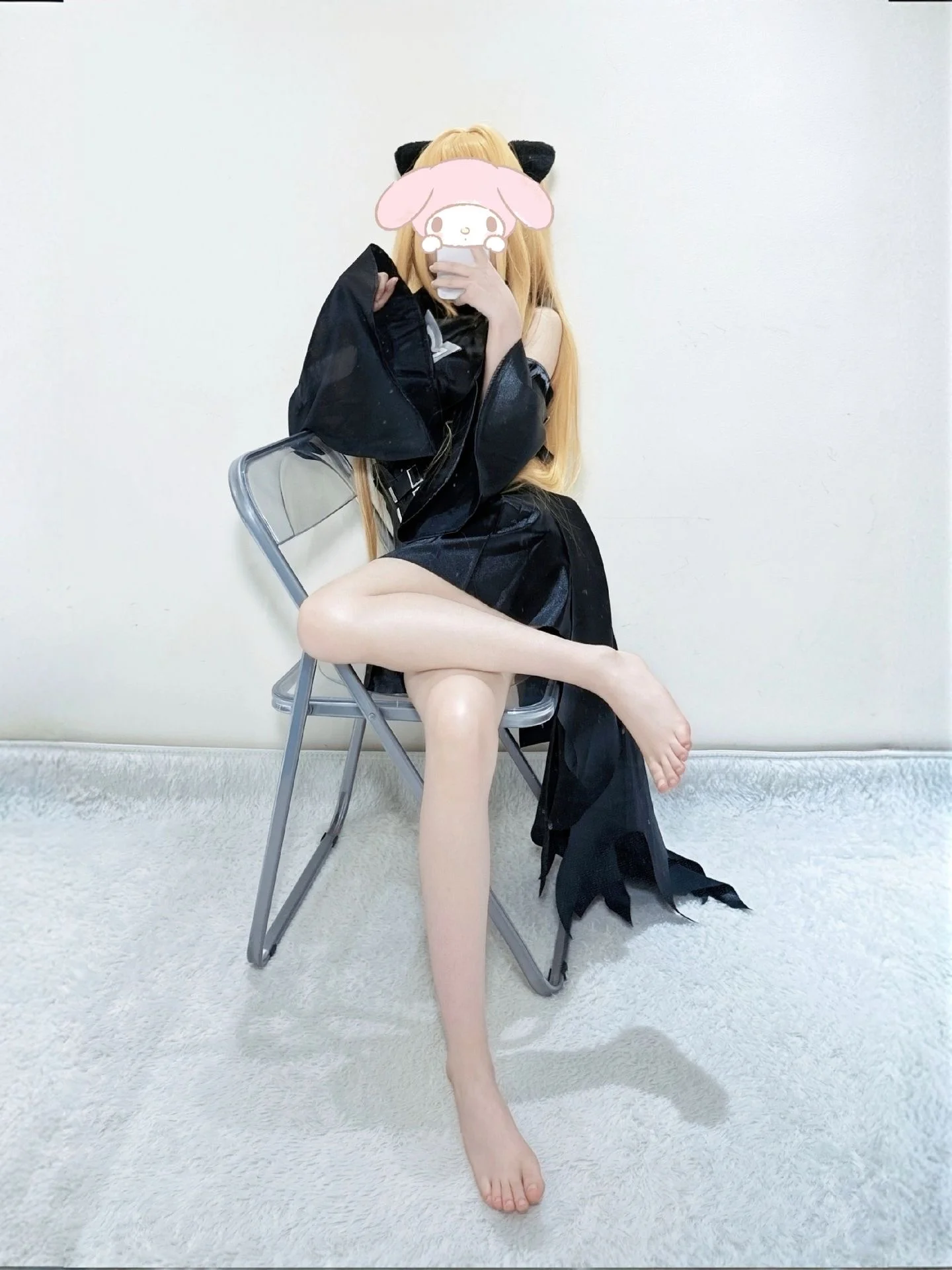 [Golden Darkness cosplay] Cool Elegance of All-Black Outfits and Barefoot Casualness - Image 2