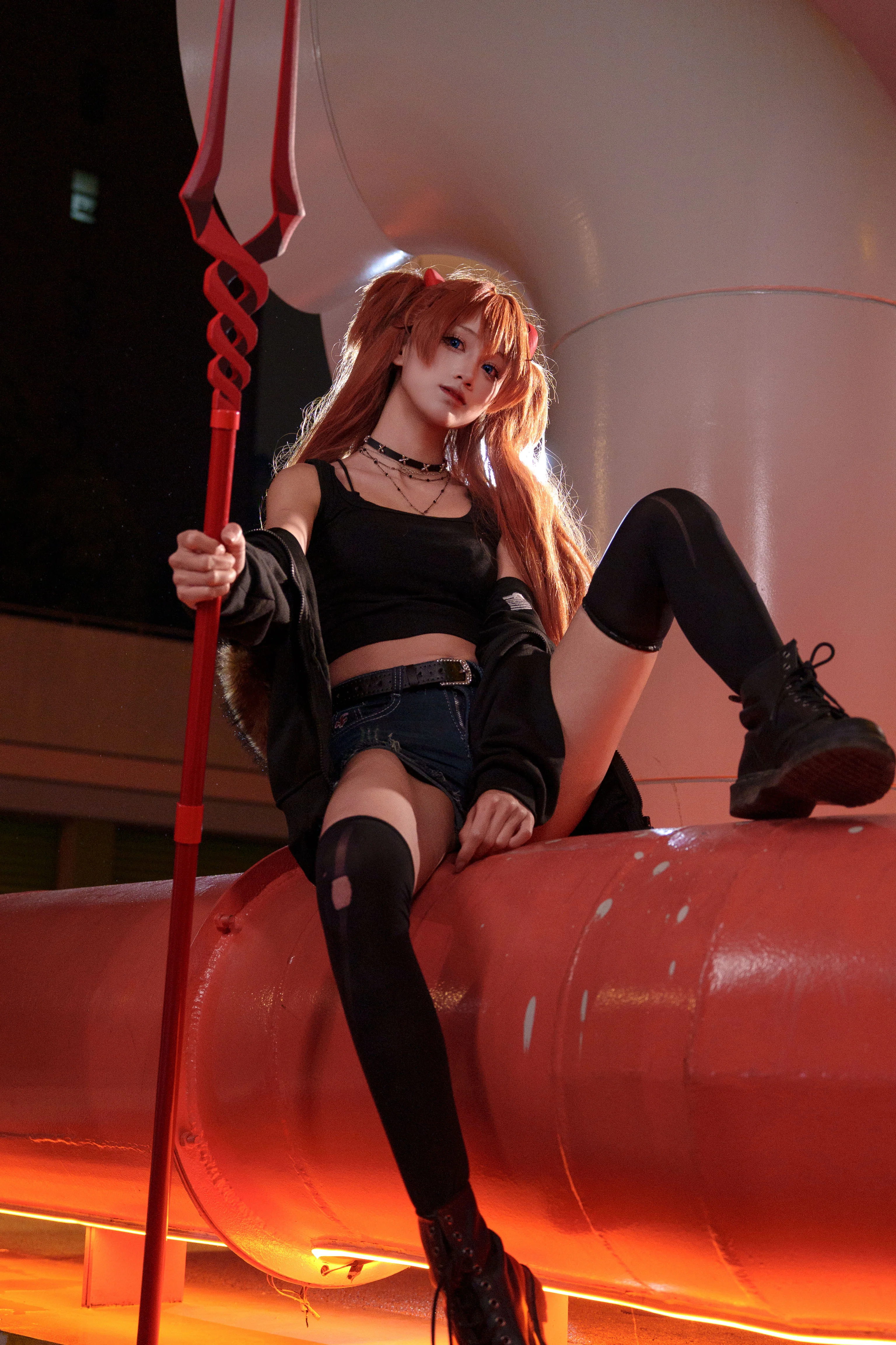 【明日香cos】新世纪福音战士私设造型的黑夜工业风正片