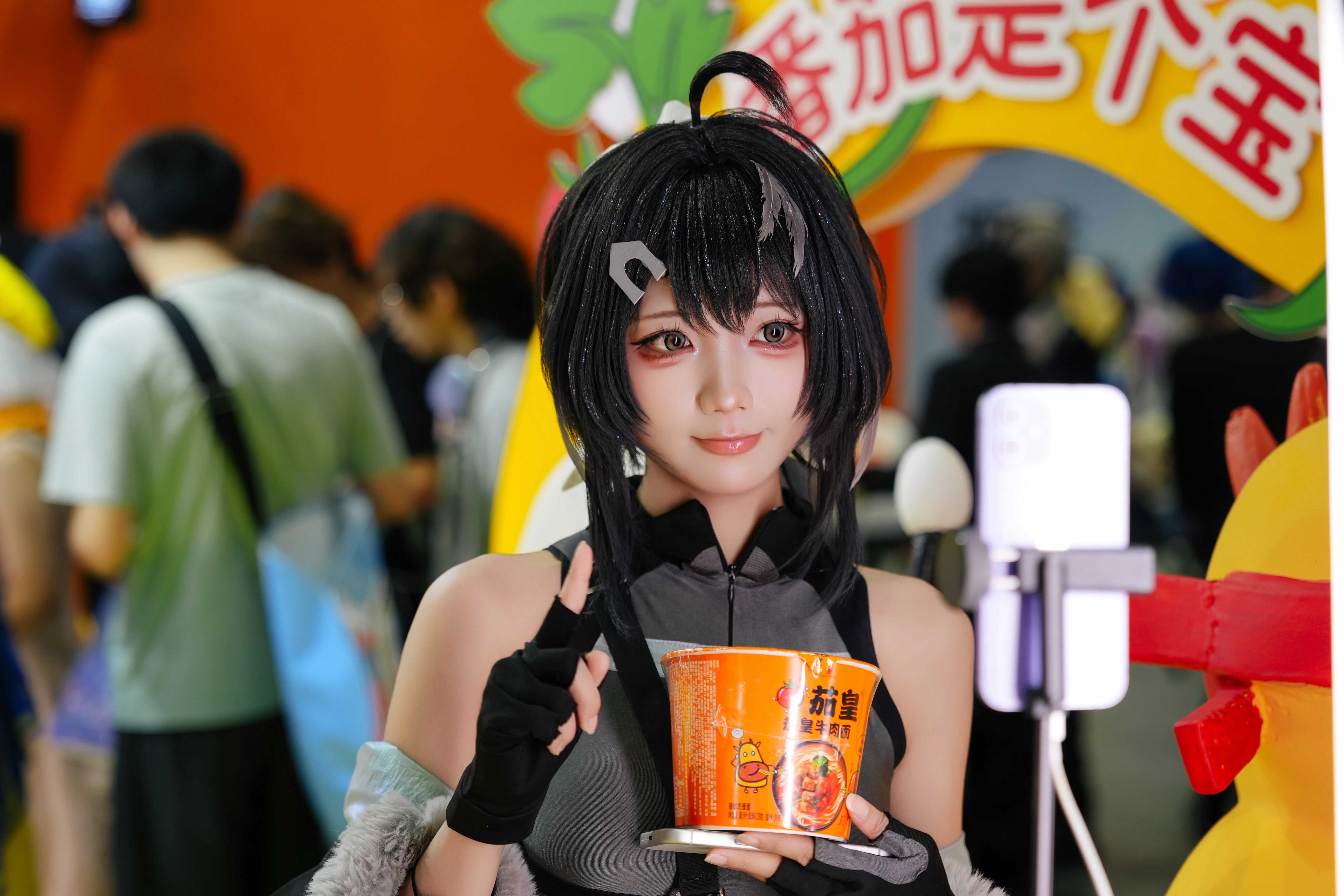 【羽毛笔cos】明日方舟萤火虫漫展D1的茄皇干饭时刻 - 第 10 张