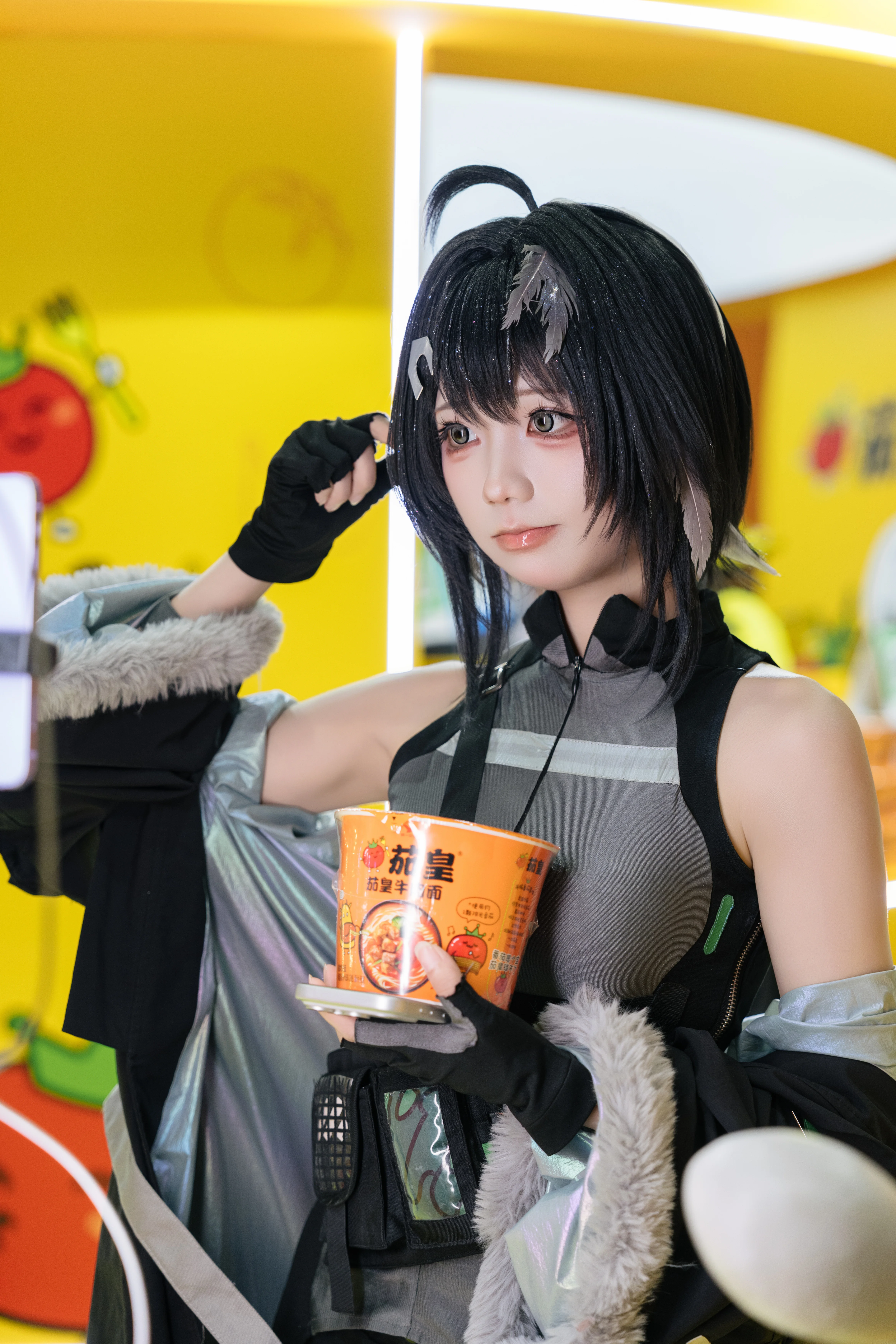 【羽毛笔cos】明日方舟萤火虫漫展D1的茄皇干饭时刻 - 第 2 张