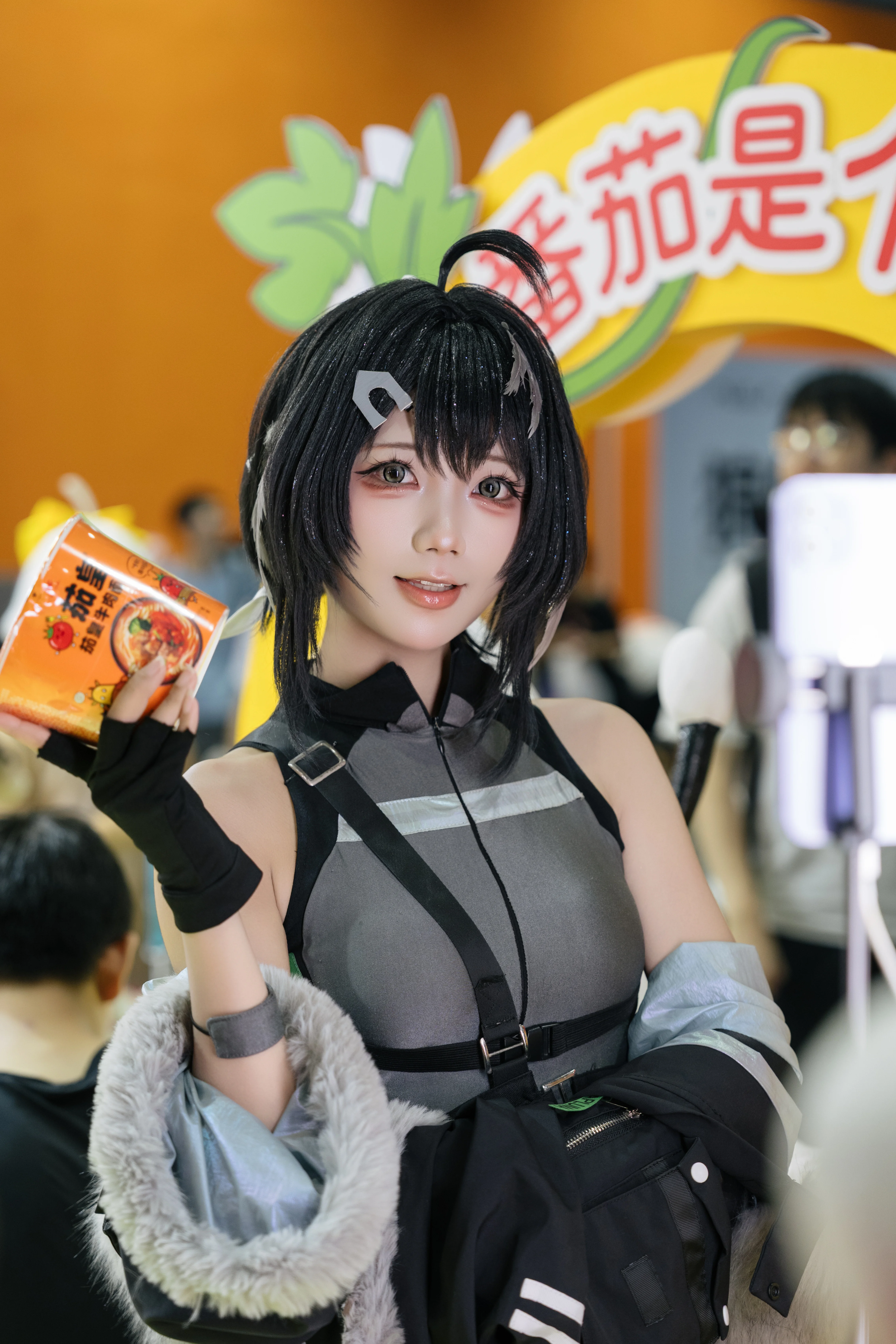 【羽毛笔cos】明日方舟萤火虫漫展D1的茄皇干饭时刻 - 第 6 张