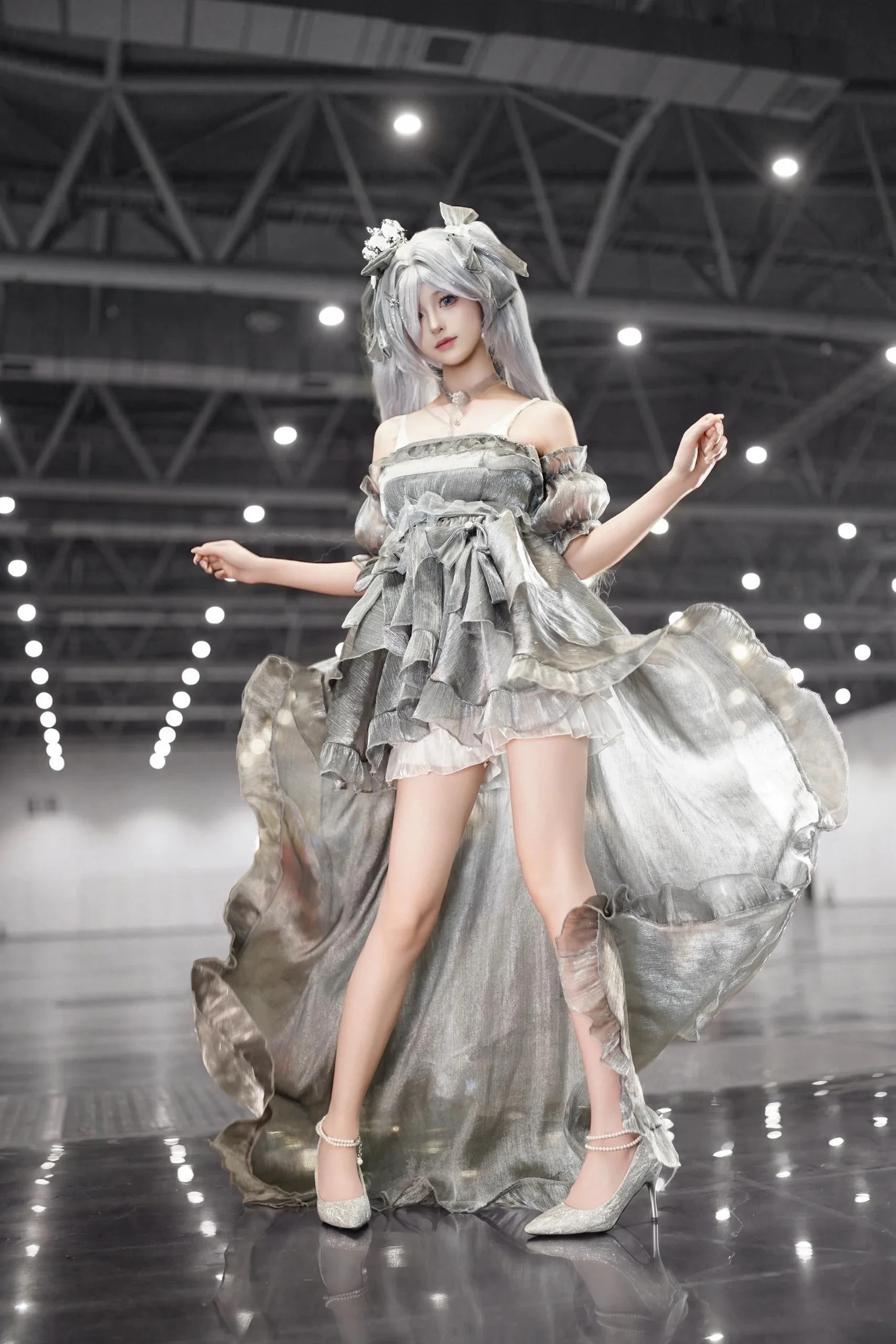 【胜利女神灰姑娘cos】魔镜里的水晶公主，漫展现场的银色回忆