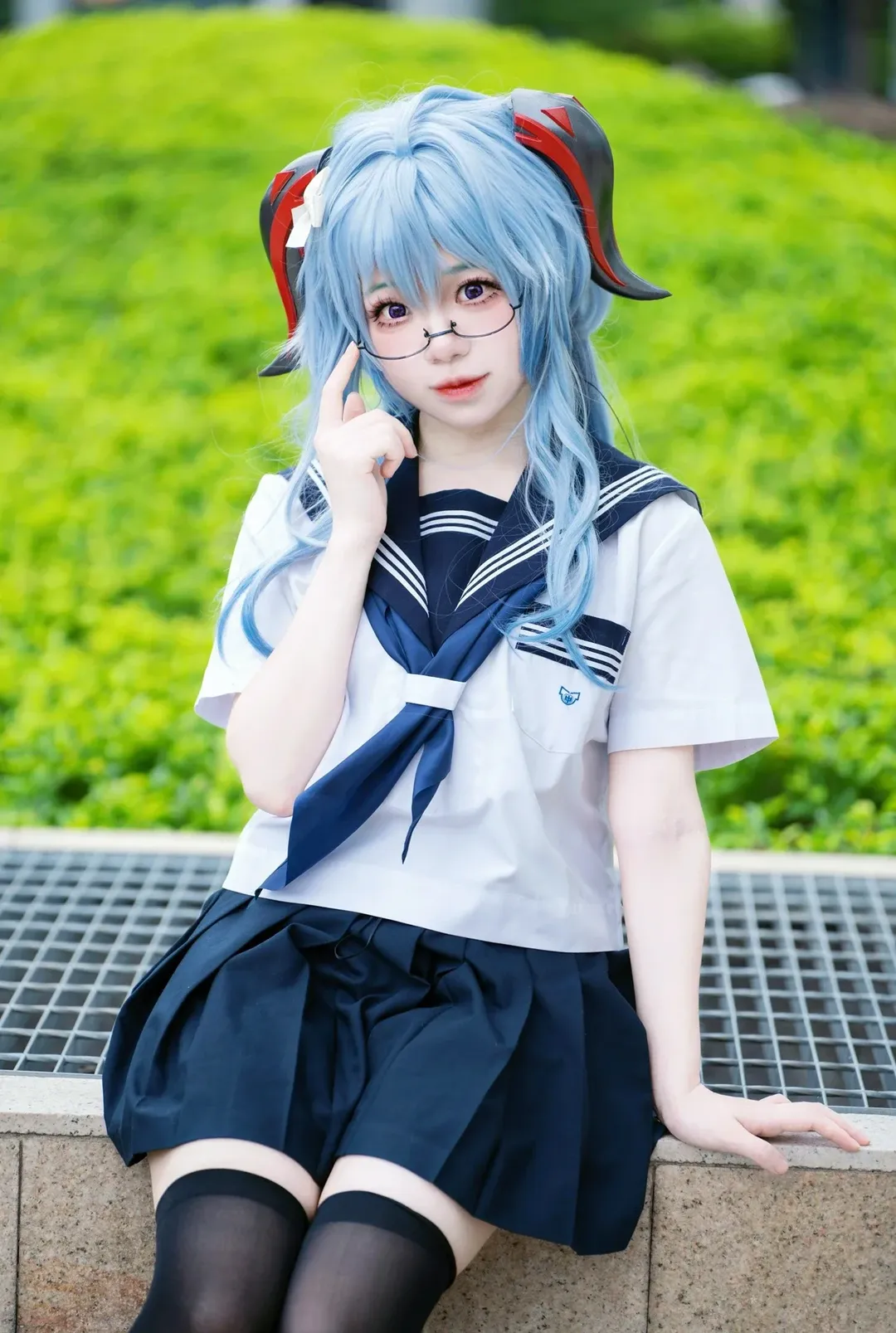 【甘雨cos】广州漫展场外返图，水手服与绝对领域的清爽搭配 - 第 6 张
