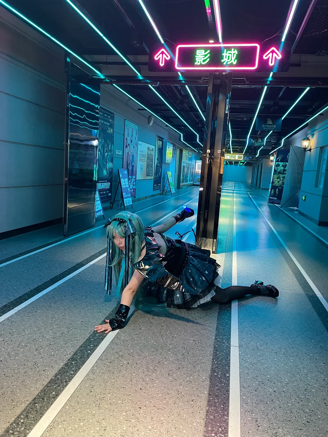 【初音未來cos】賽博朋克走廊探店拍攝滑鐵盧 - 第 4 張