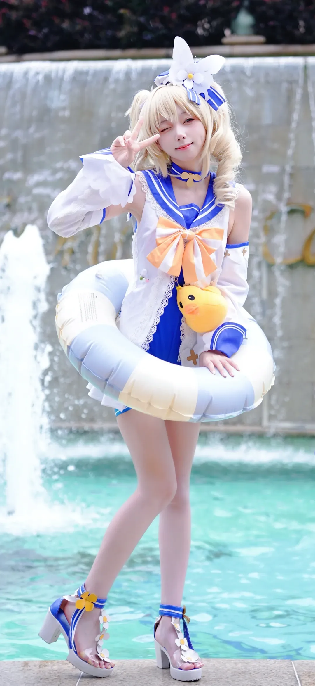【芭芭拉cos】夏日水上乐园，清凉泳装与微笑