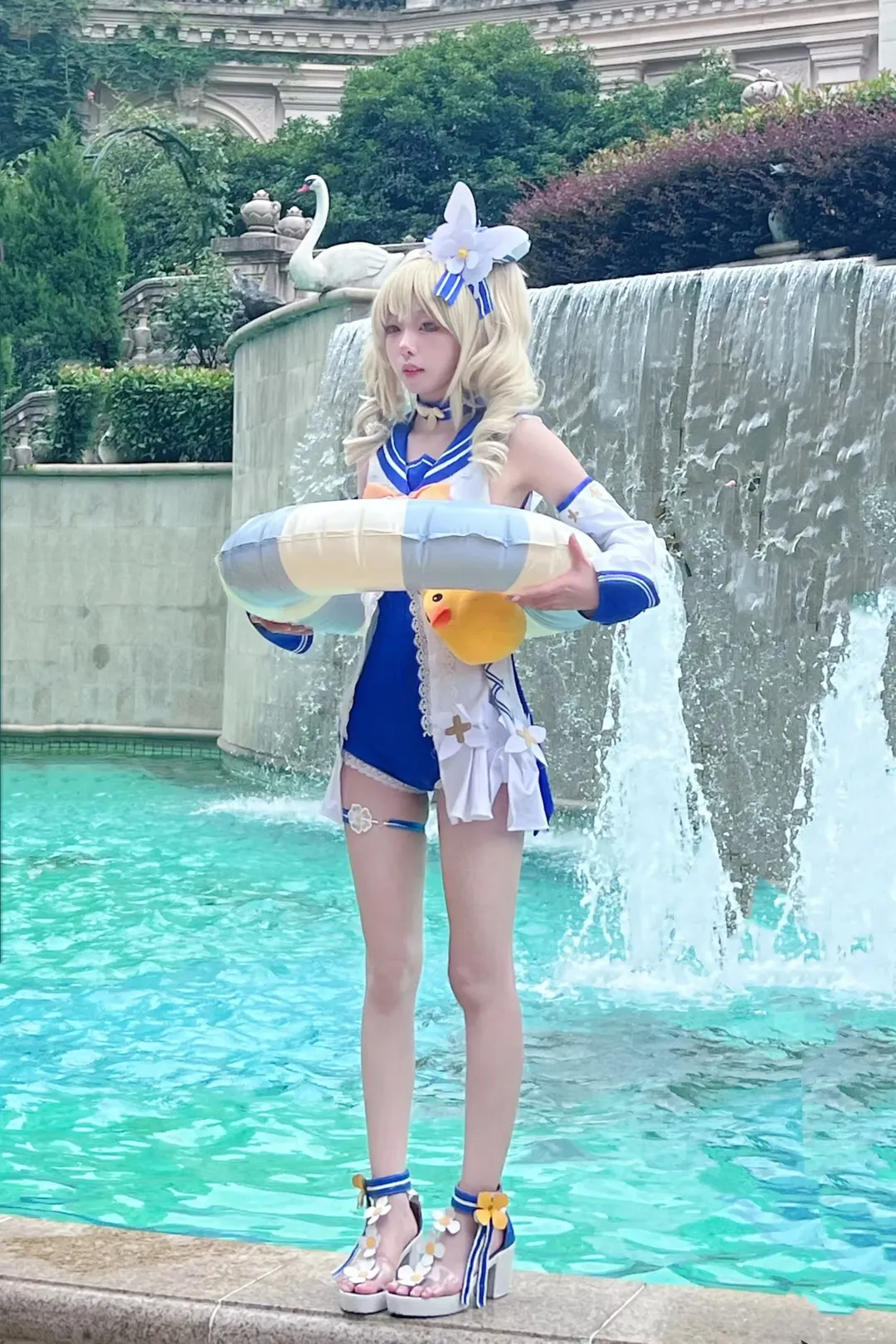 【バーバラ コスプレ】『原神』夏セーラー服コスプレ、爽やかな階段にたたずむ黄色いアヒル - 14 枚目