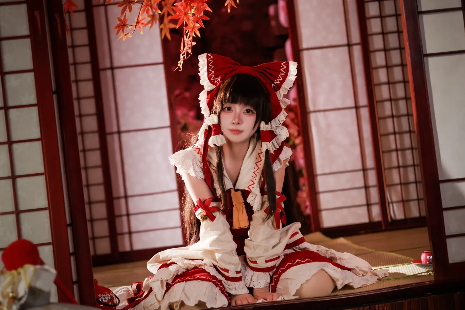【博丽灵梦cos】东方project的红白巫女，秋日神社的静谧时光 - 第 2 张