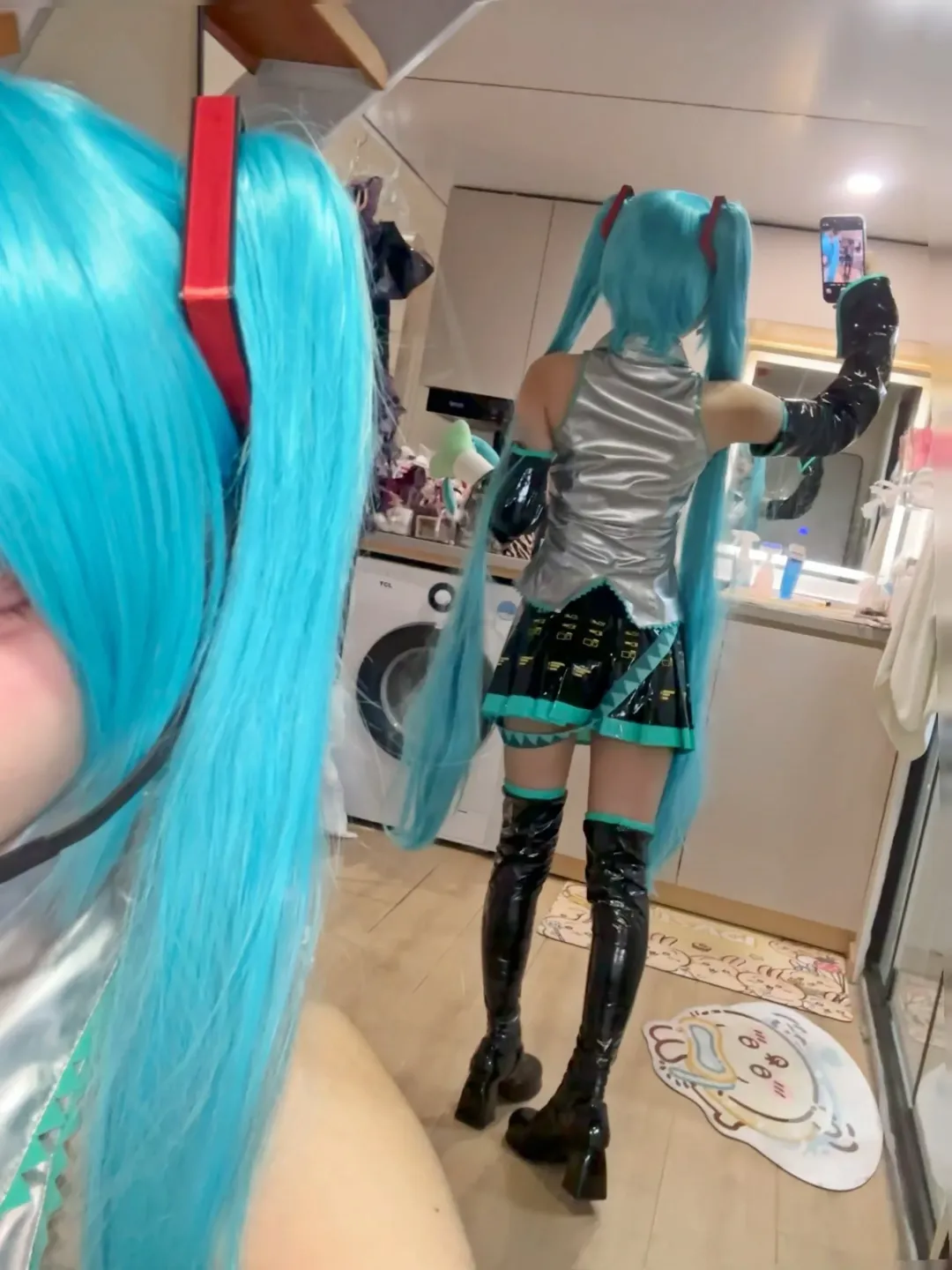 [Hatsune Miku Cosplay] This Patent Leather Cosplay Costume Is an Amazing Value, Unusually Slimming Fit - Image 6
