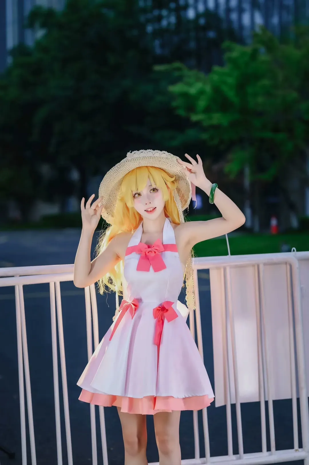 【忍野忍コスプレ】化物語の金髪吸血鬼、夏の街角アーカイブ - 3 枚目