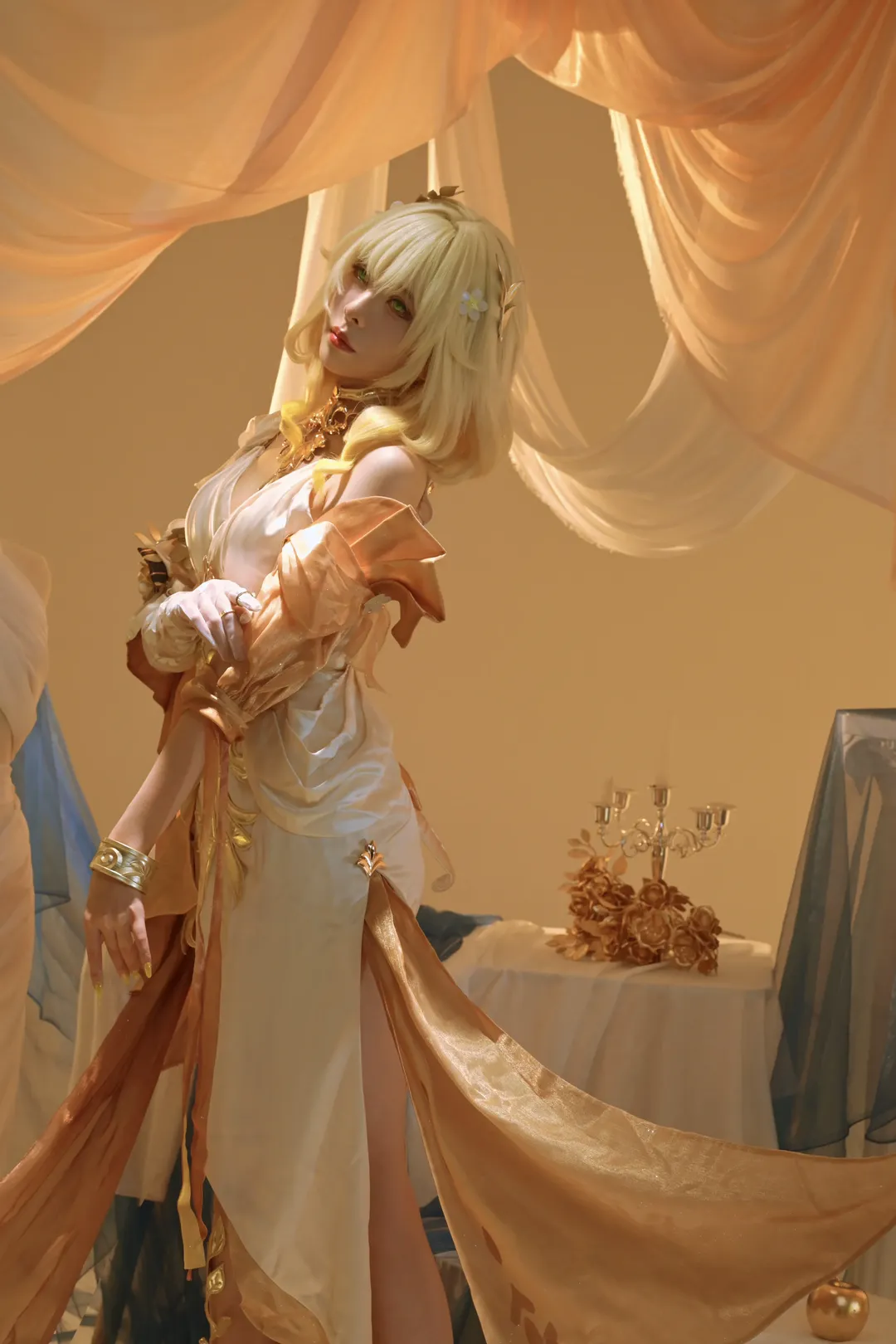 【阿格莱雅cos】崩坏星穹铁道里的金色神性与锋锐 - 第 2 张