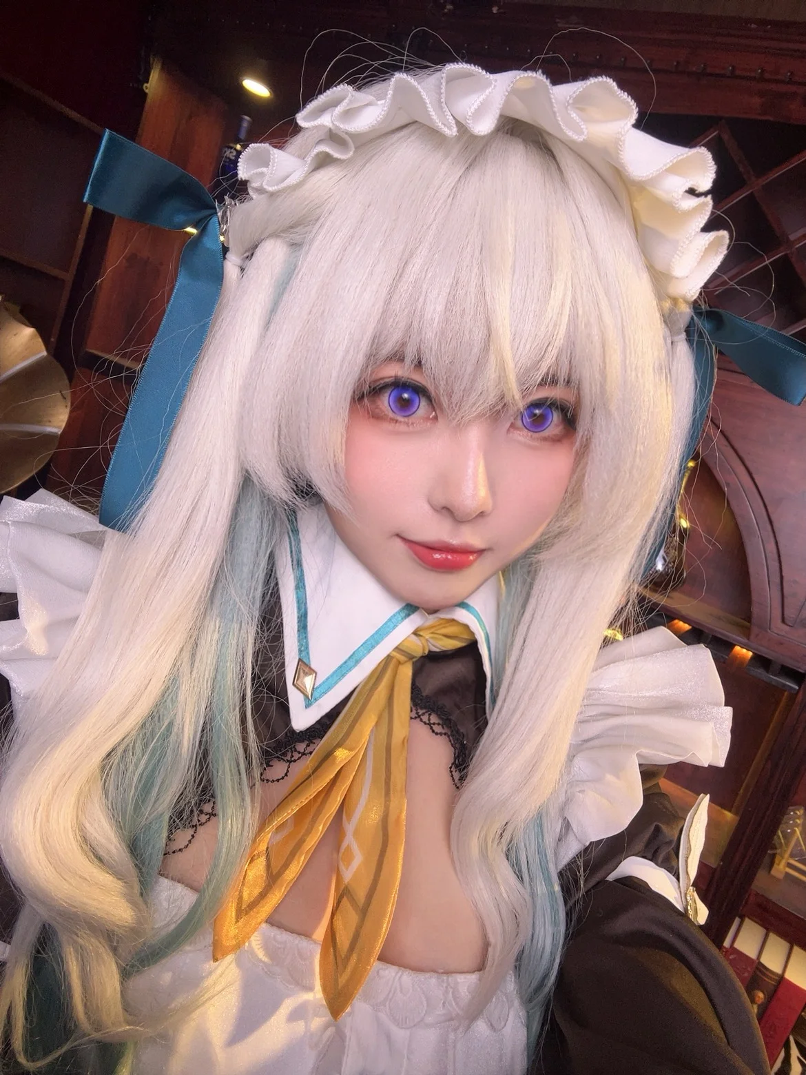 【流萤cos】崩坏星穹铁道，当一天复古酒吧的甜点师 - 第 1 张