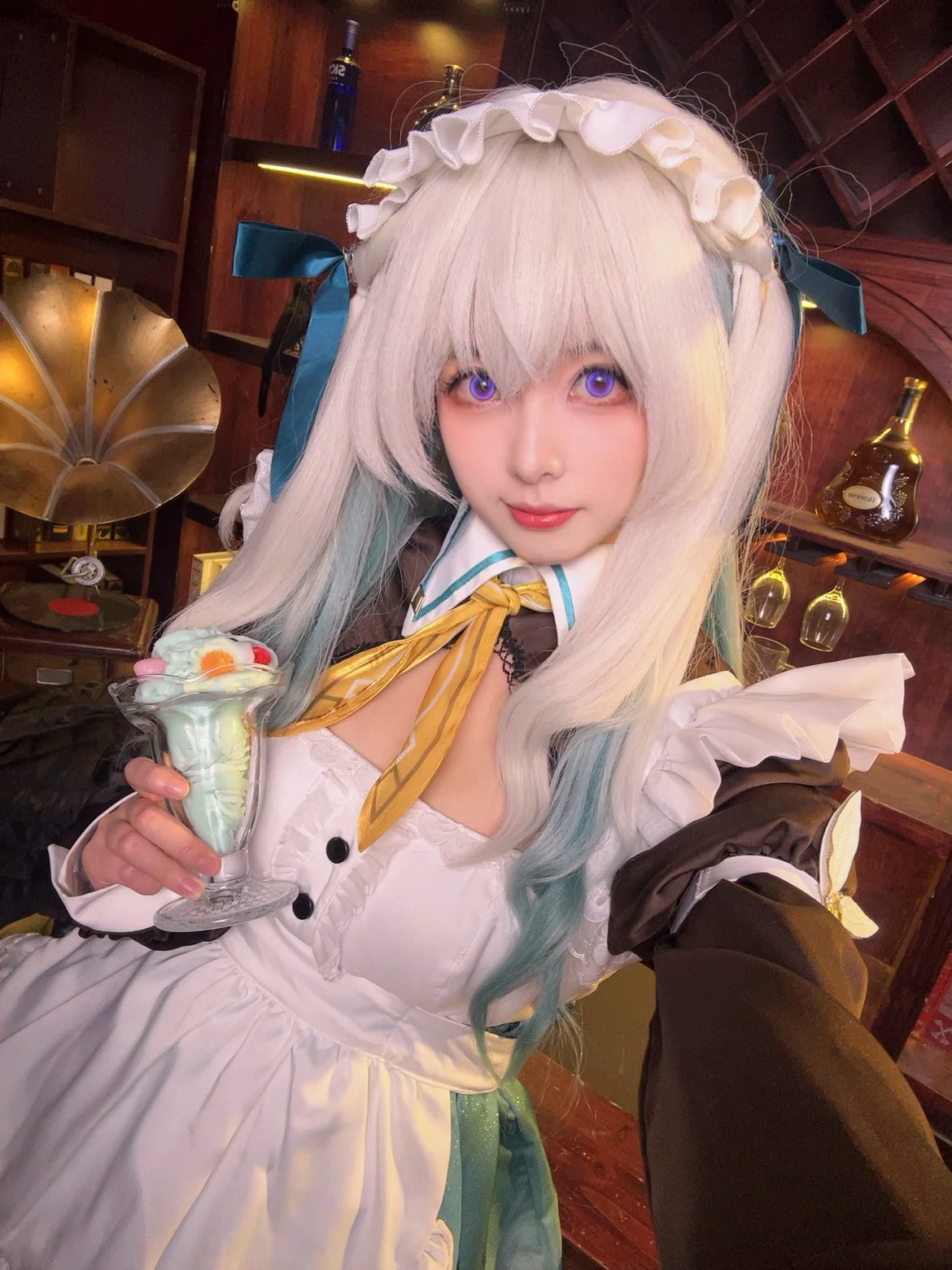 【流萤cos】崩坏星穹铁道，当一天复古酒吧的甜点师 - 第 3 张
