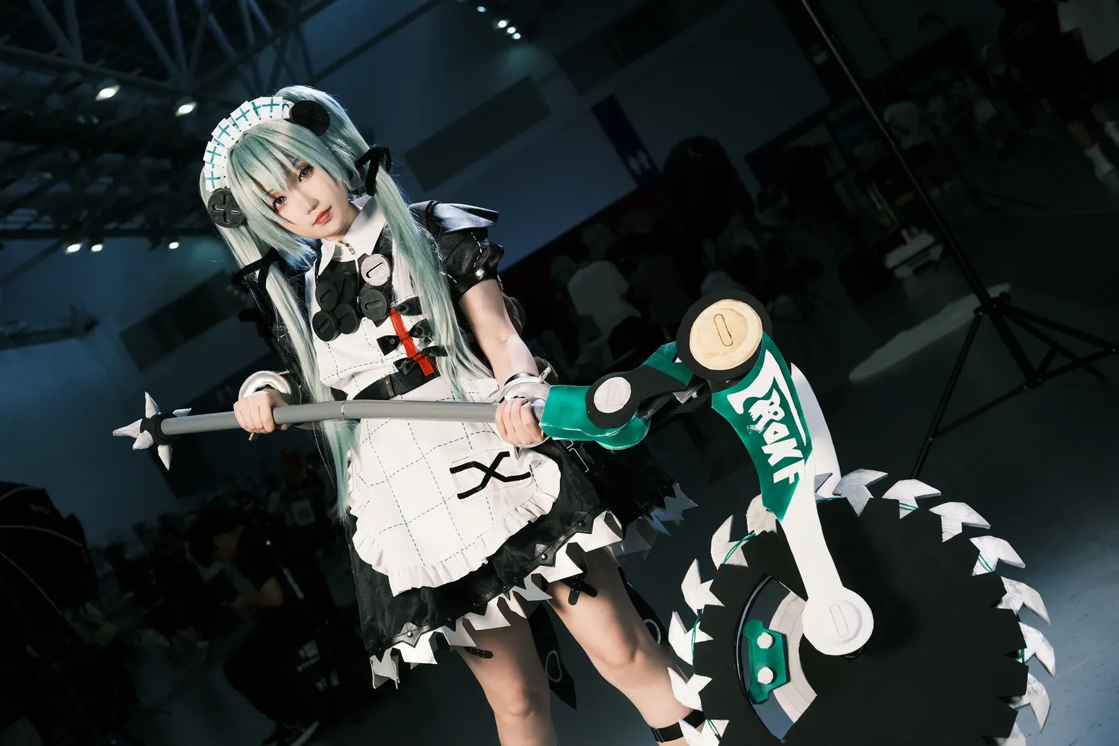 【Corin Wickes cosplay】Zenless Zone Zero: Chainsaw Housekeeping Maid Convention Combat Field Sharing - Image 1