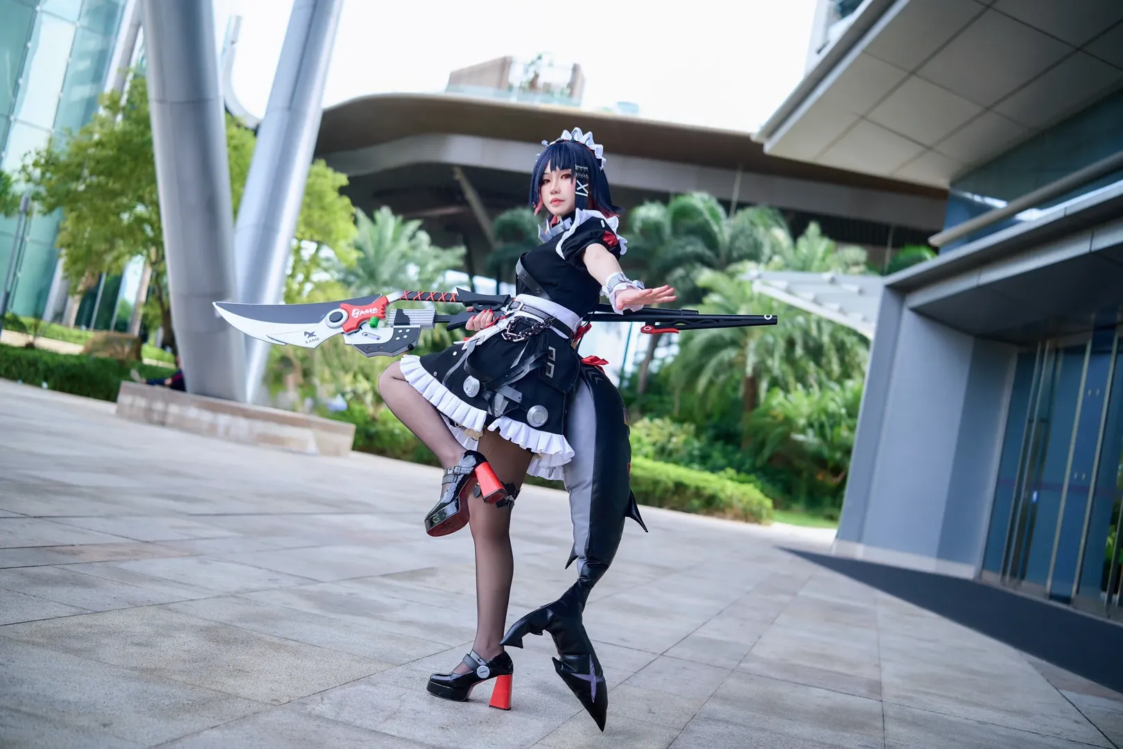 【エレン・ジョー コスプレ】『ゼンレスゾーンゼロ』サメちゃんの勤務時間、飴を食べてひと休み - 9 枚目