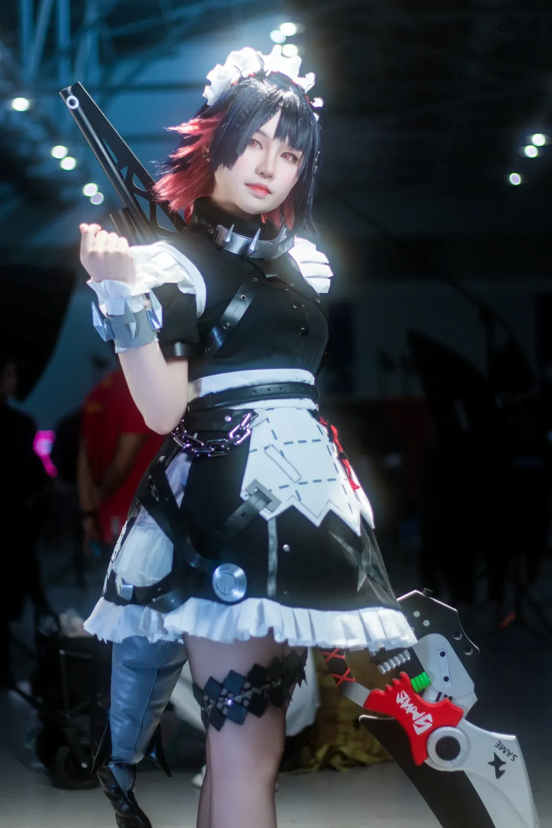 [Ellen Joe cosplay] Zenless Zone Zero's shark maid on convention duty today - Image 7