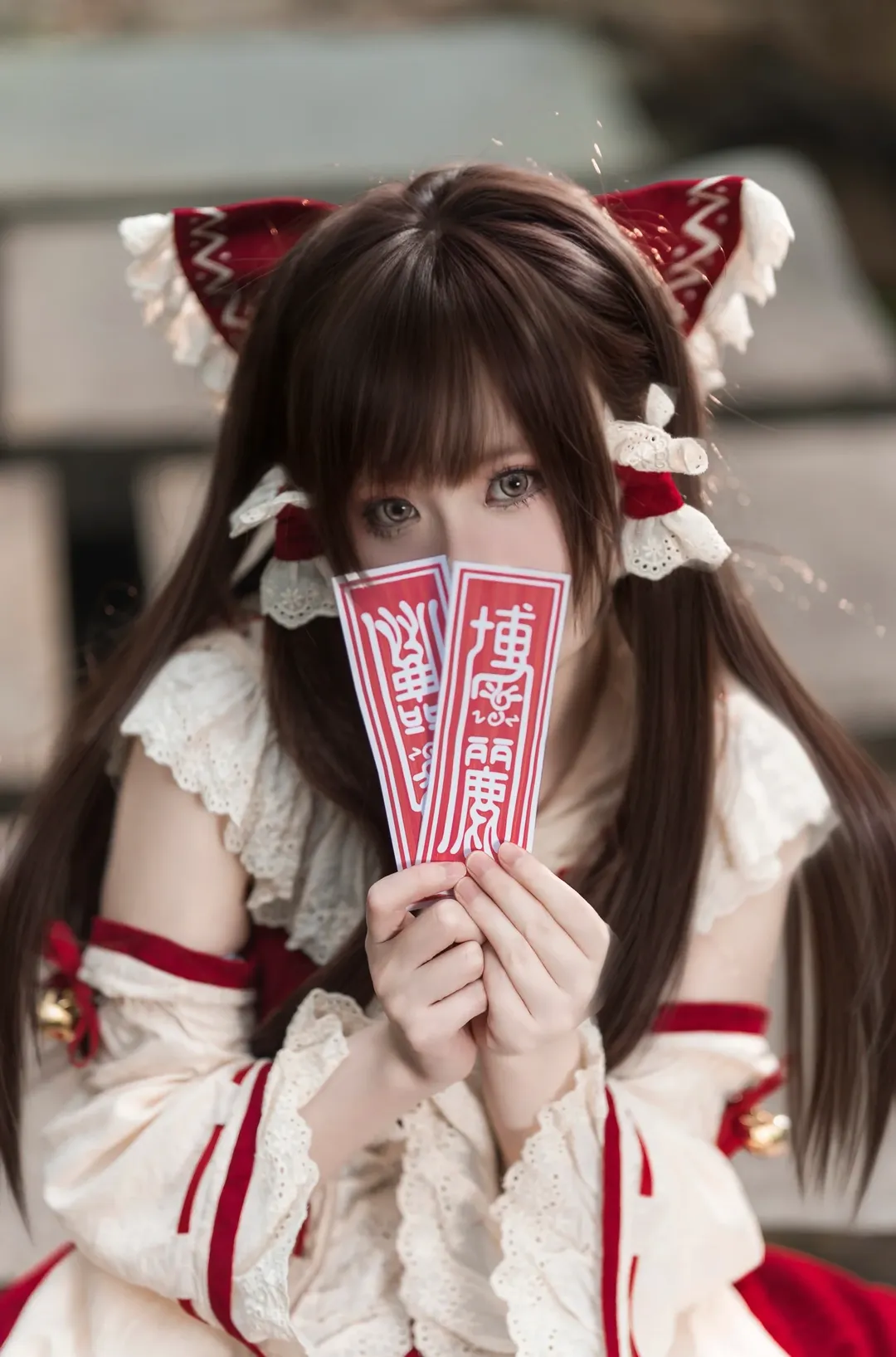 【博丽灵梦cos】珠海户外的红白巫女，御币与狐面的神社物语 - 第 1 张
