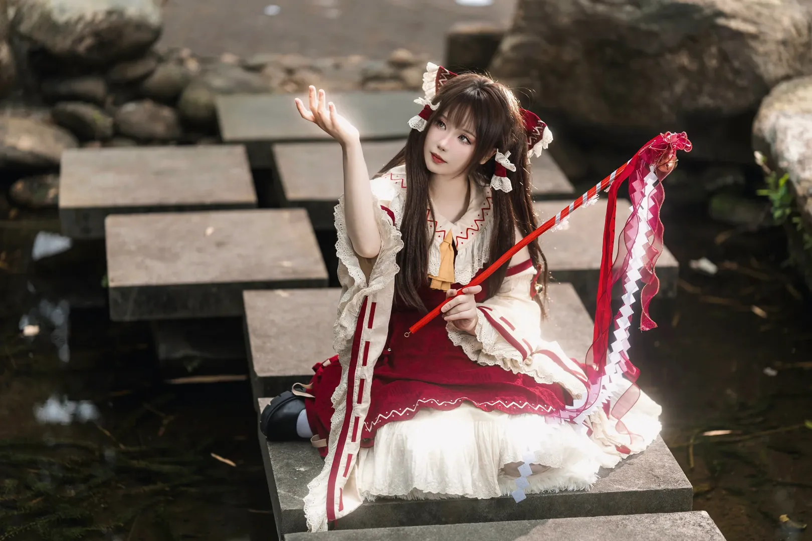 【博丽灵梦cos】珠海户外的红白巫女，御币与狐面的神社物语 - 第 2 张