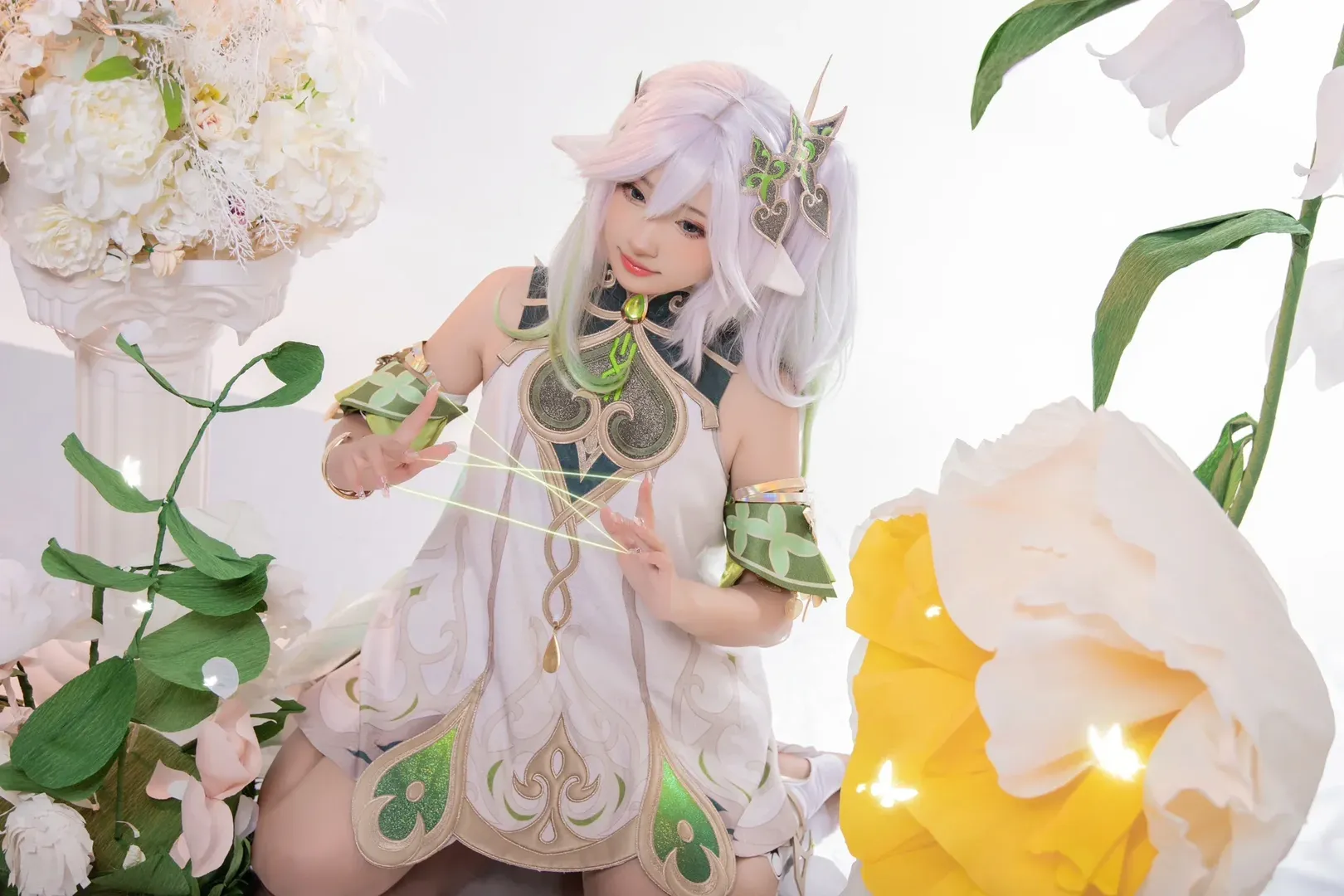 [Nahida Cosplay] Genshin Impact's Dendro Archon Comes to Life with Agile Grace, Recreating Serene Forest Vibe - Image 10