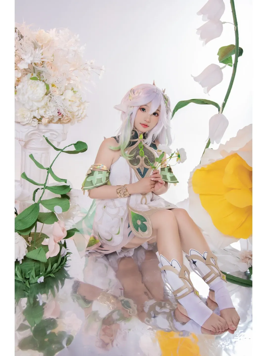 [Nahida Cosplay] Genshin Impact's Dendro Archon Comes to Life with Agile Grace, Recreating Serene Forest Vibe - Image 6