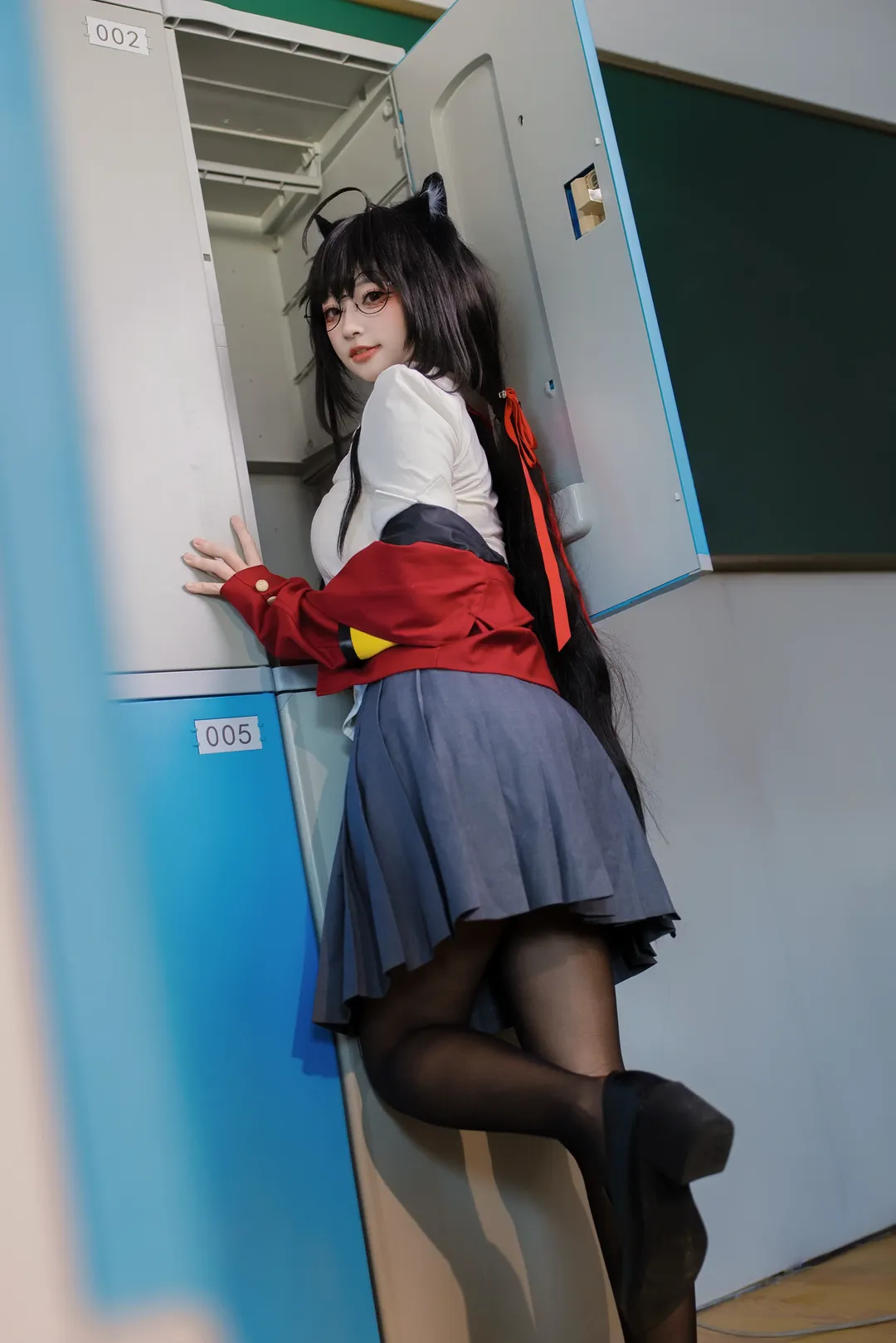 【大凤cos】碧蓝航线的校园储物柜，猫咪般慵懒的少女 - 第 1 张