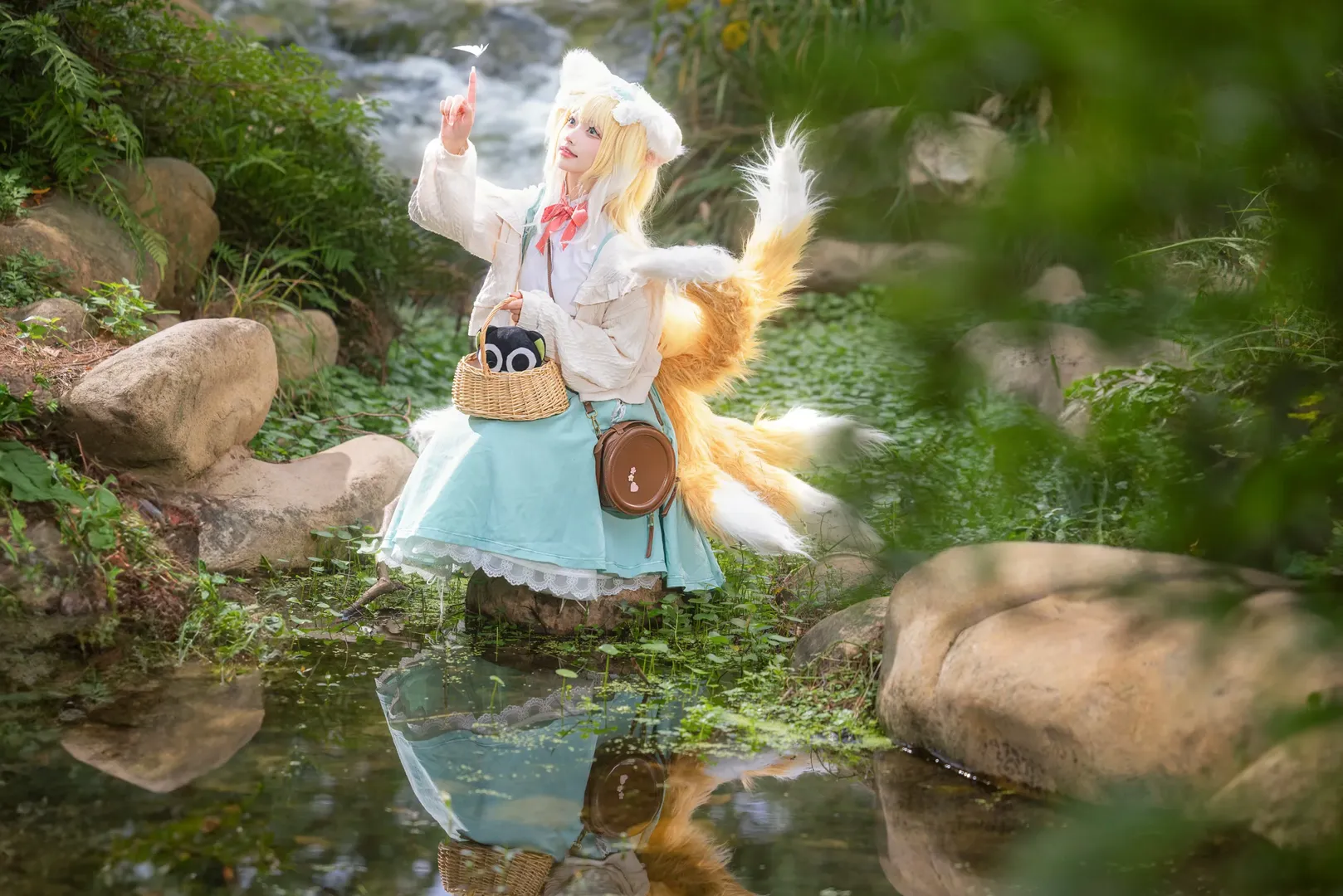 【铃兰cos】秋日溪谷的森林光影，明日方舟治愈画面 - 第 2 张