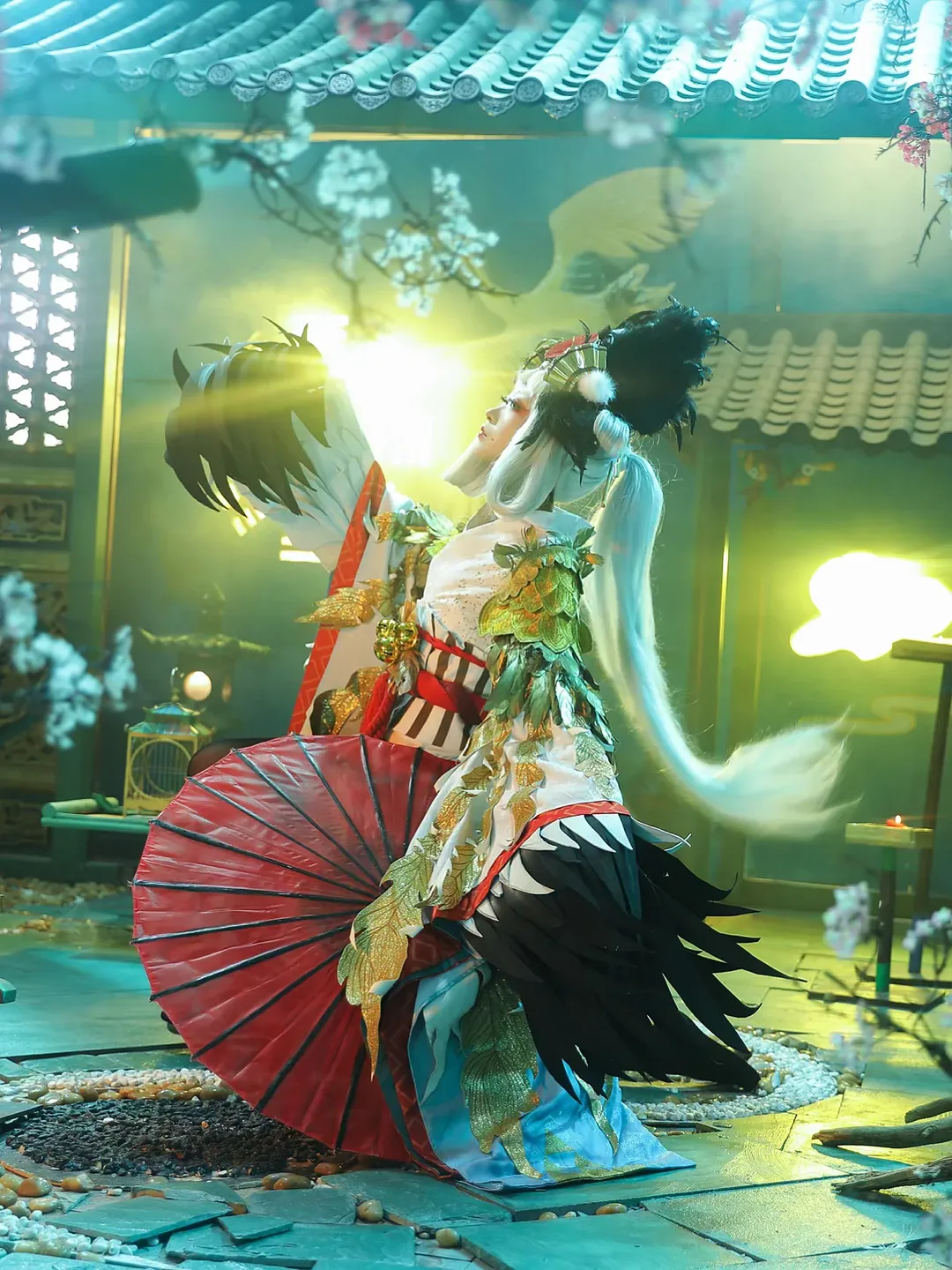 【姑获鸟cos】阴阳师金銮鹤羽，伞剑飒爽如初 - 第 3 张