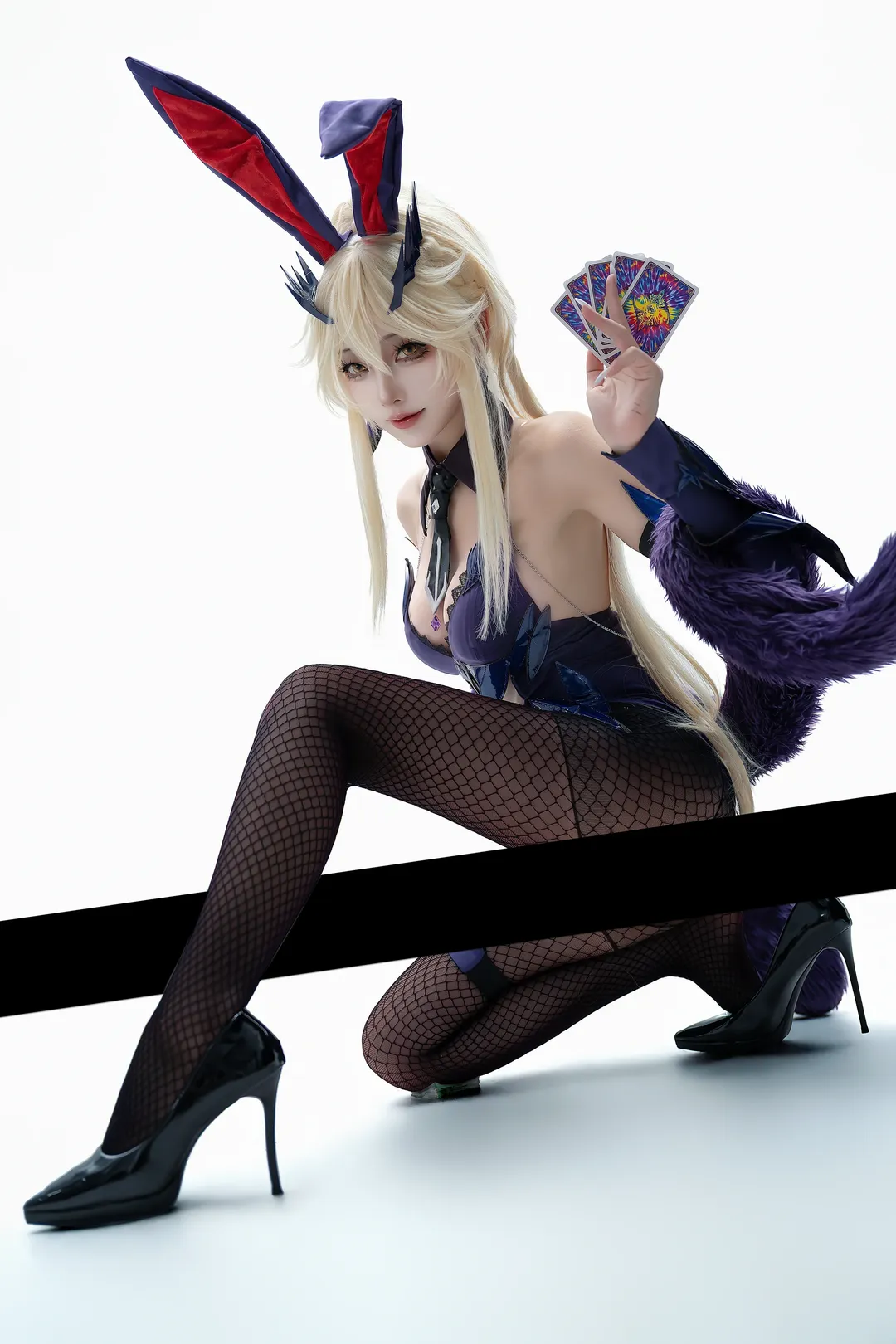 【槍オルタ コスプレ】『Fate/Grand Order』バニーガール姿とミステリアスなカード勝負
