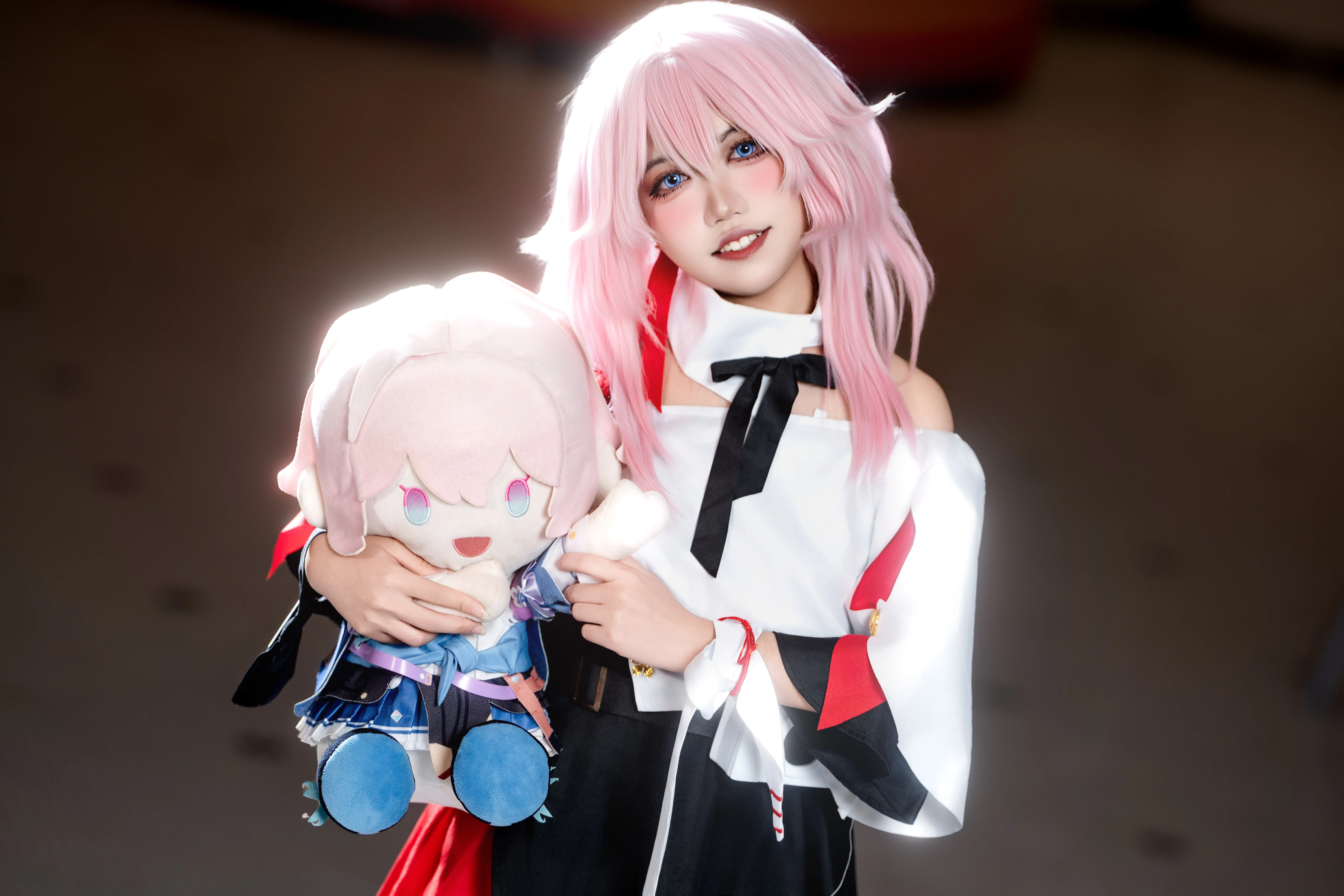 【三月七cos】穿上KFC联动限定版，今天由我带来星穹列车的元气 - 第 3 张