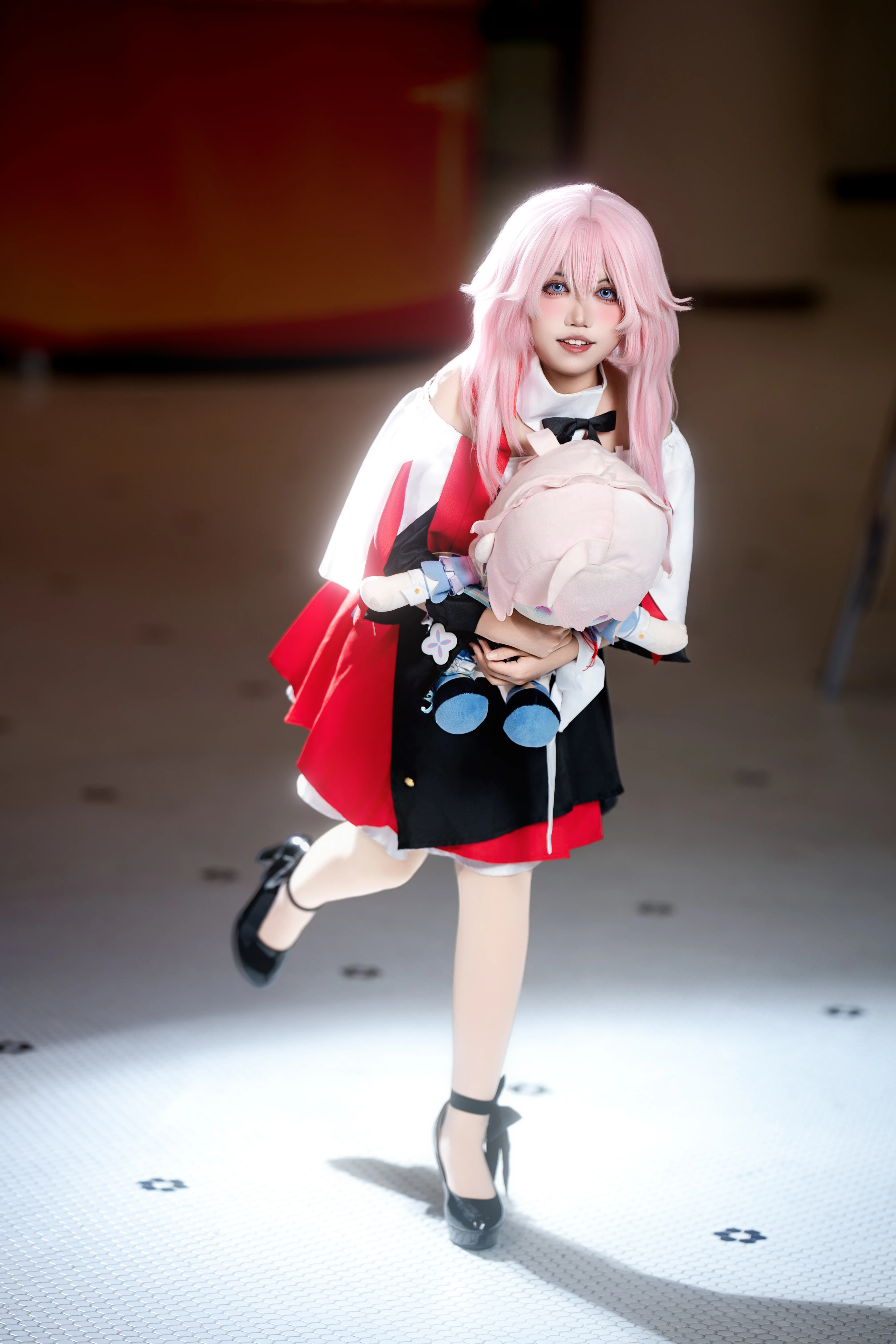 【三月七cos】穿上KFC联动限定版，今天由我带来星穹列车的元气 - 第 5 张
