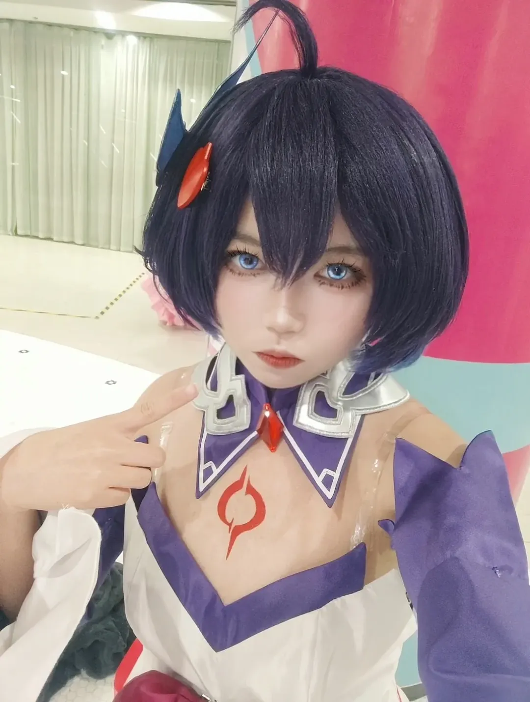 【希儿芙乐艾cos】崩坏三里红蓝双瞳的反差演绎 - 第 1 张