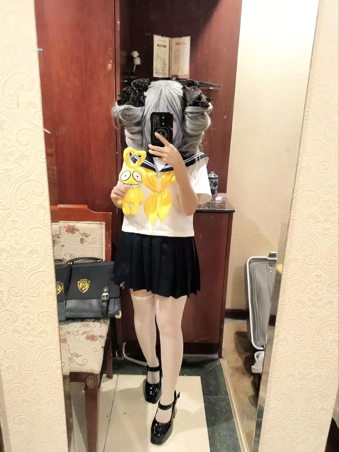 【ブローニャ コスプレ】崩壊3rdの銀狼、今回は本当に次元を超えました - 2 枚目