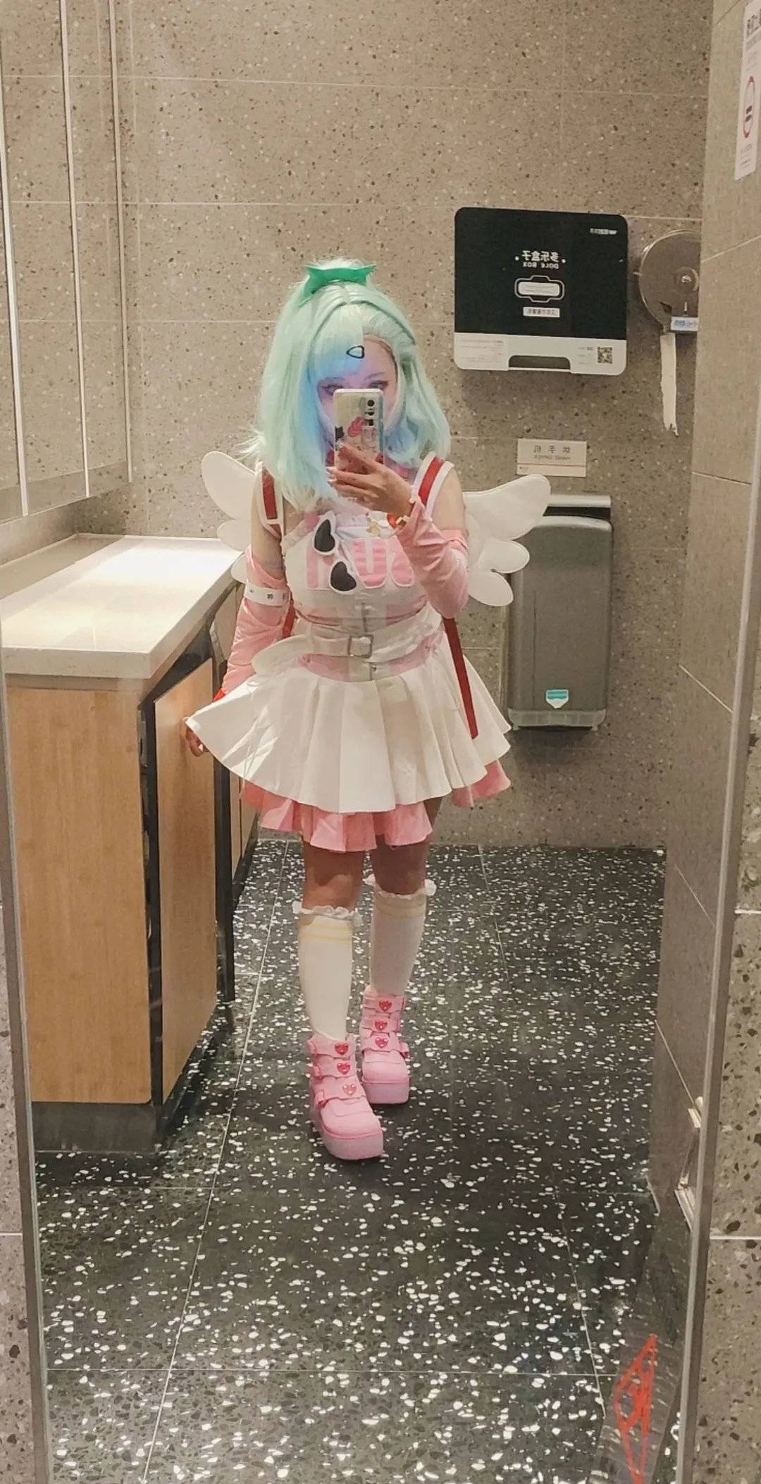 【千夏cos】绝区零降噪测，本命英雄的妄想天使形态 - 第 1 张