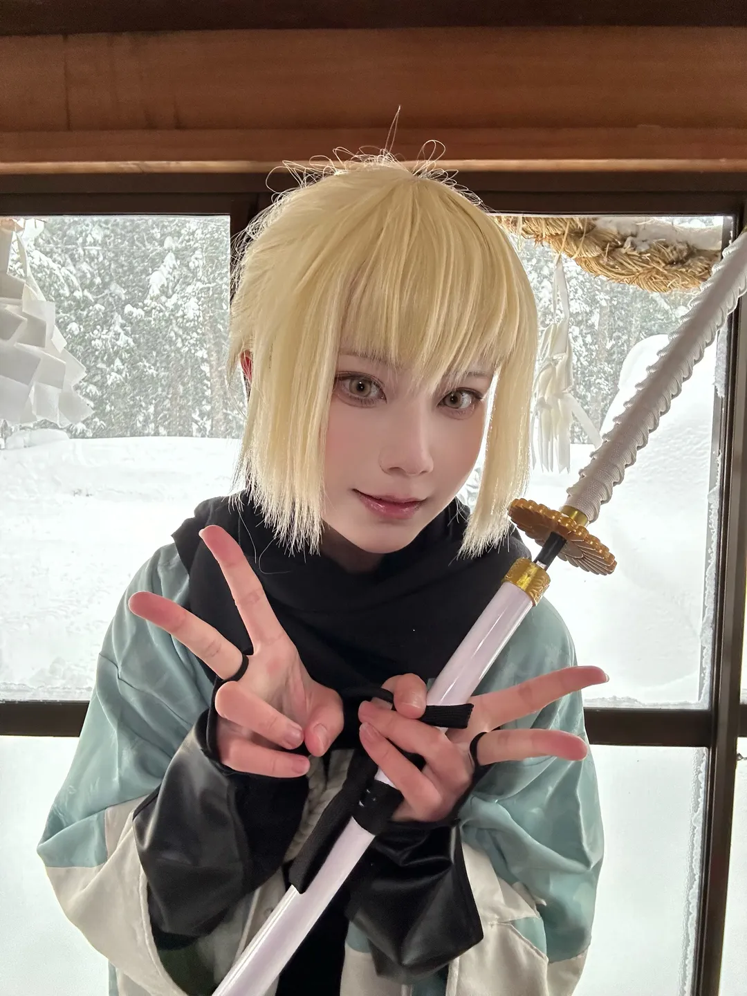 【冲田总司cos】户隐神社雪景下的灵衣总司 - 第 1 张