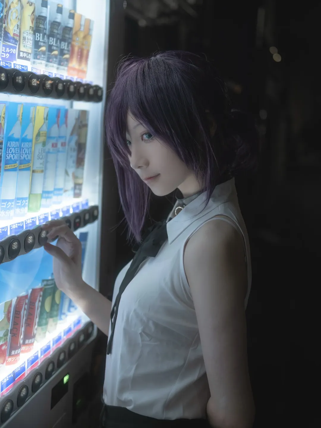 [Reze Cosplay] Damp Longing: Frozen Moments in the Rainy Night and Street Corners - Image 7